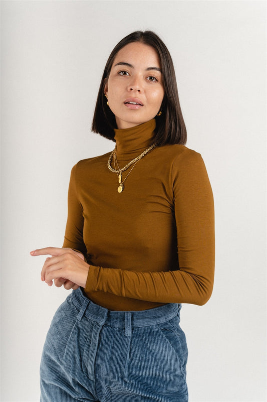 Col roulé camel en coton bio et modal - ester monks robe
