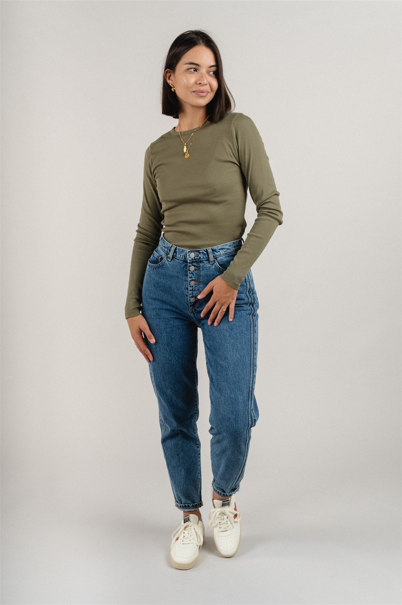 T-shirt manches longues côtelé en coton bio | vert "dusty olive"