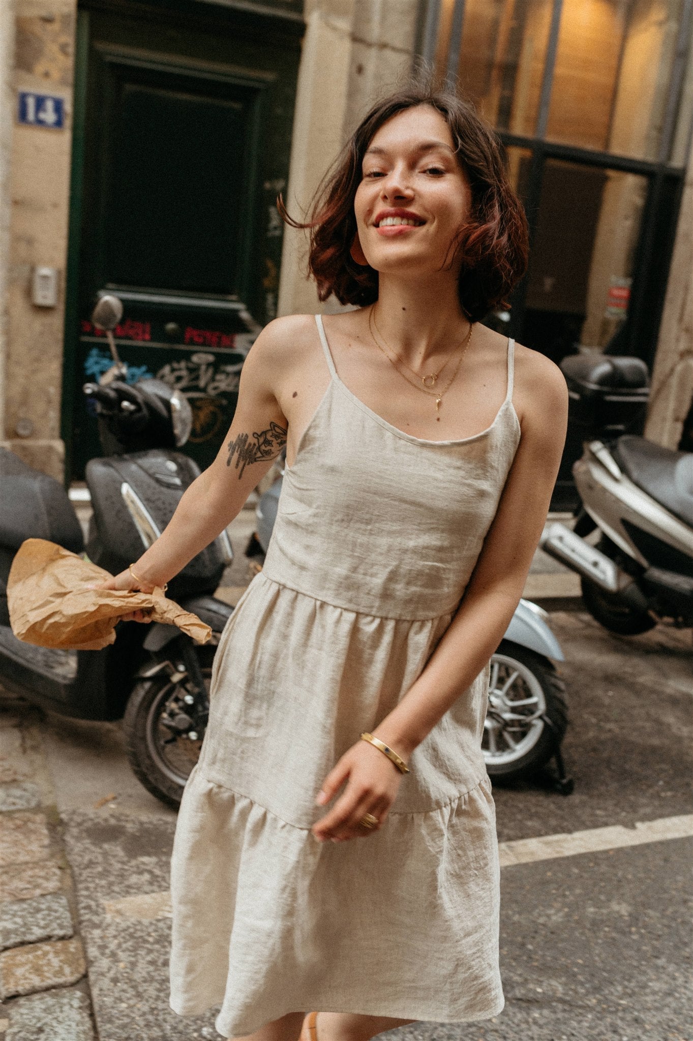 Robe blanche en lin bio - natural linen strap dress light feather gray