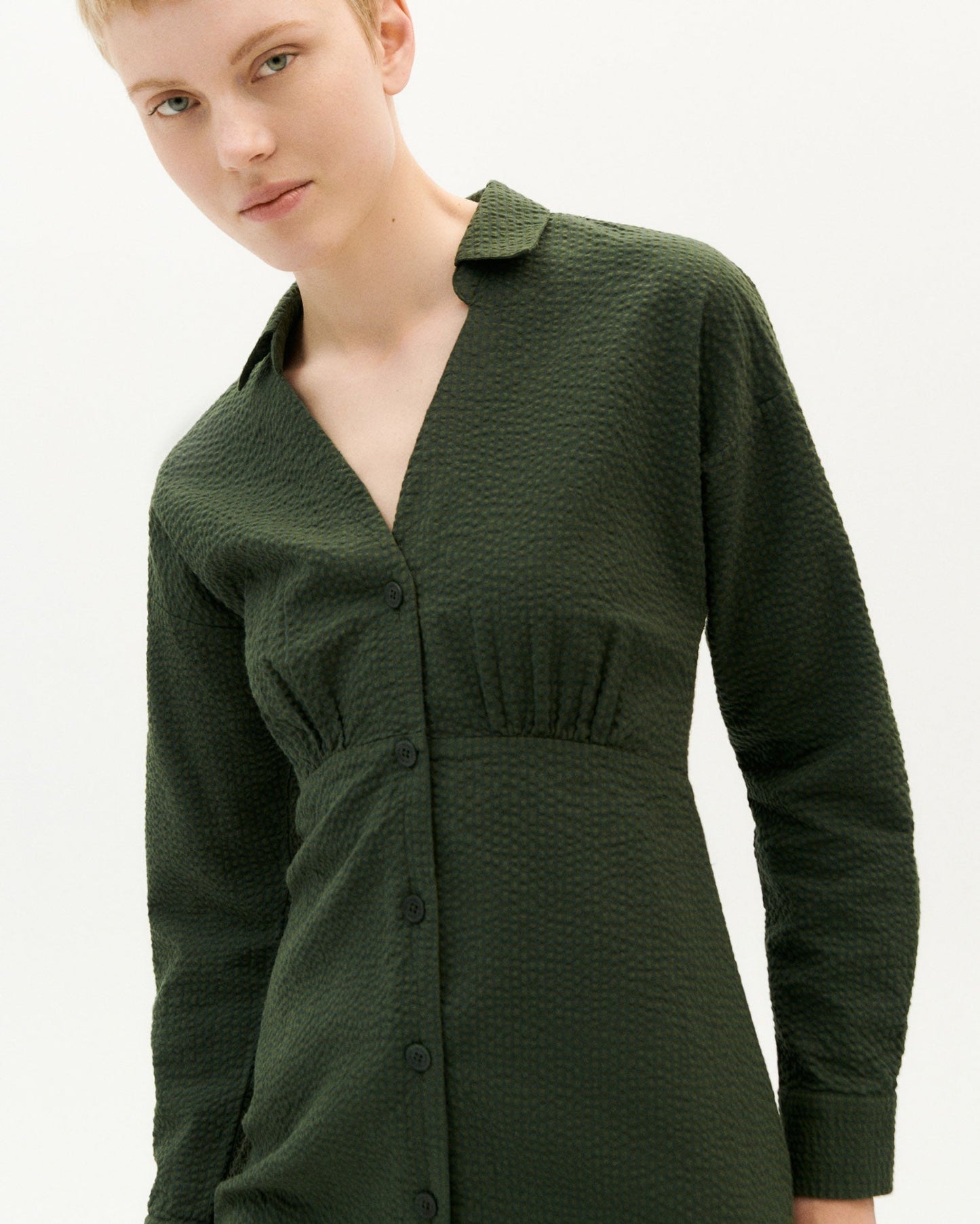 Robe verte forêt texturée en coton bio - green seersucker checks pina