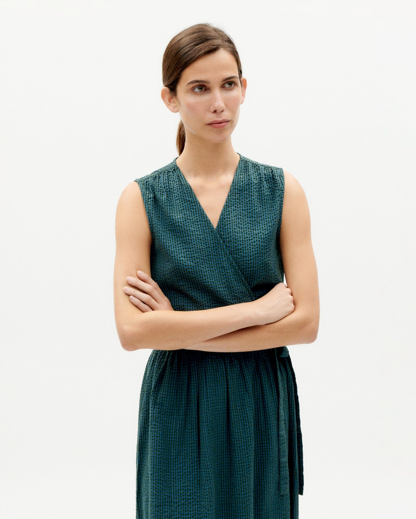 Robe midi à carreaux en coton bio | vert "bottle green checks seersucker amapola dress"