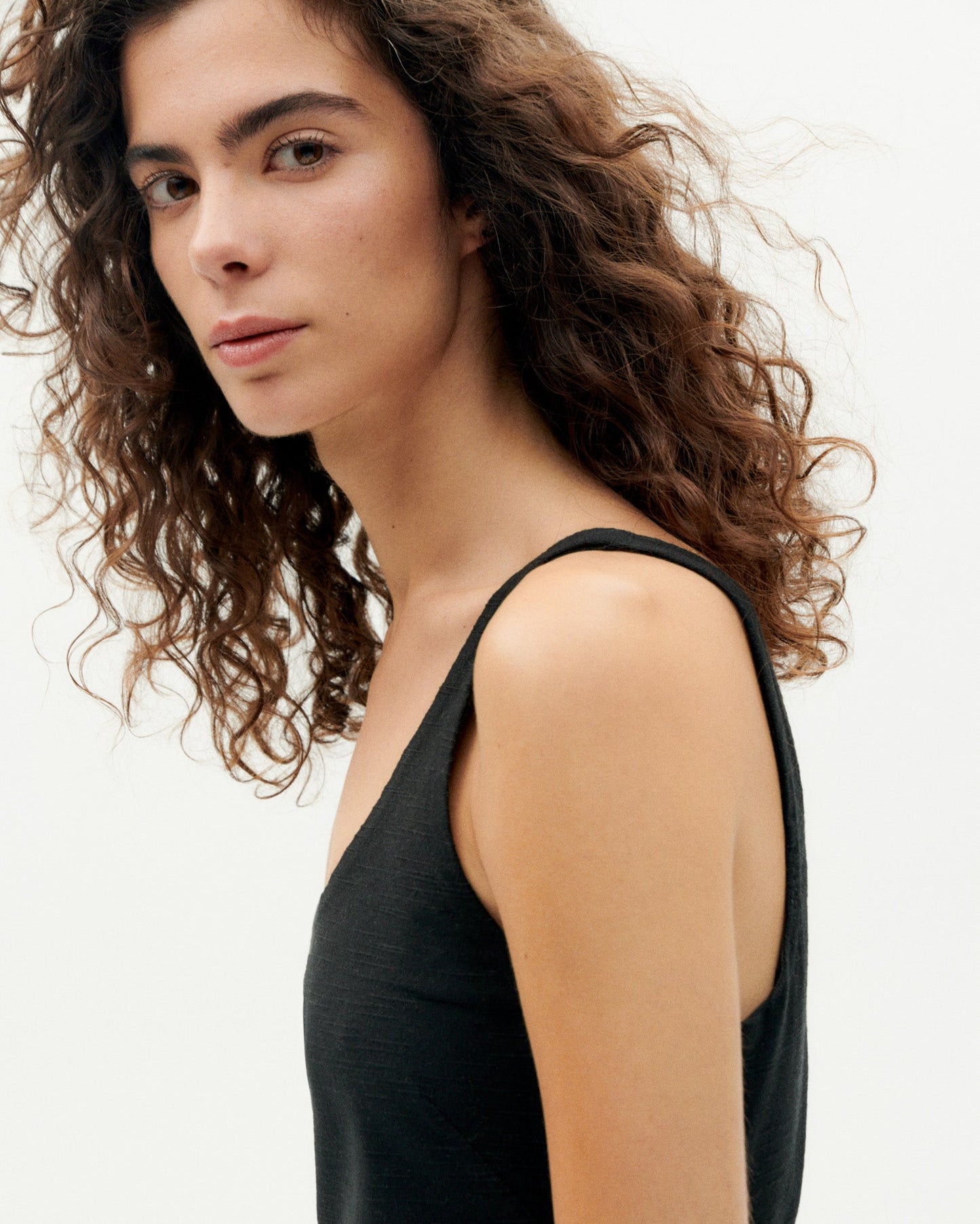 Robe short en coton bio | noir "black mae dress"