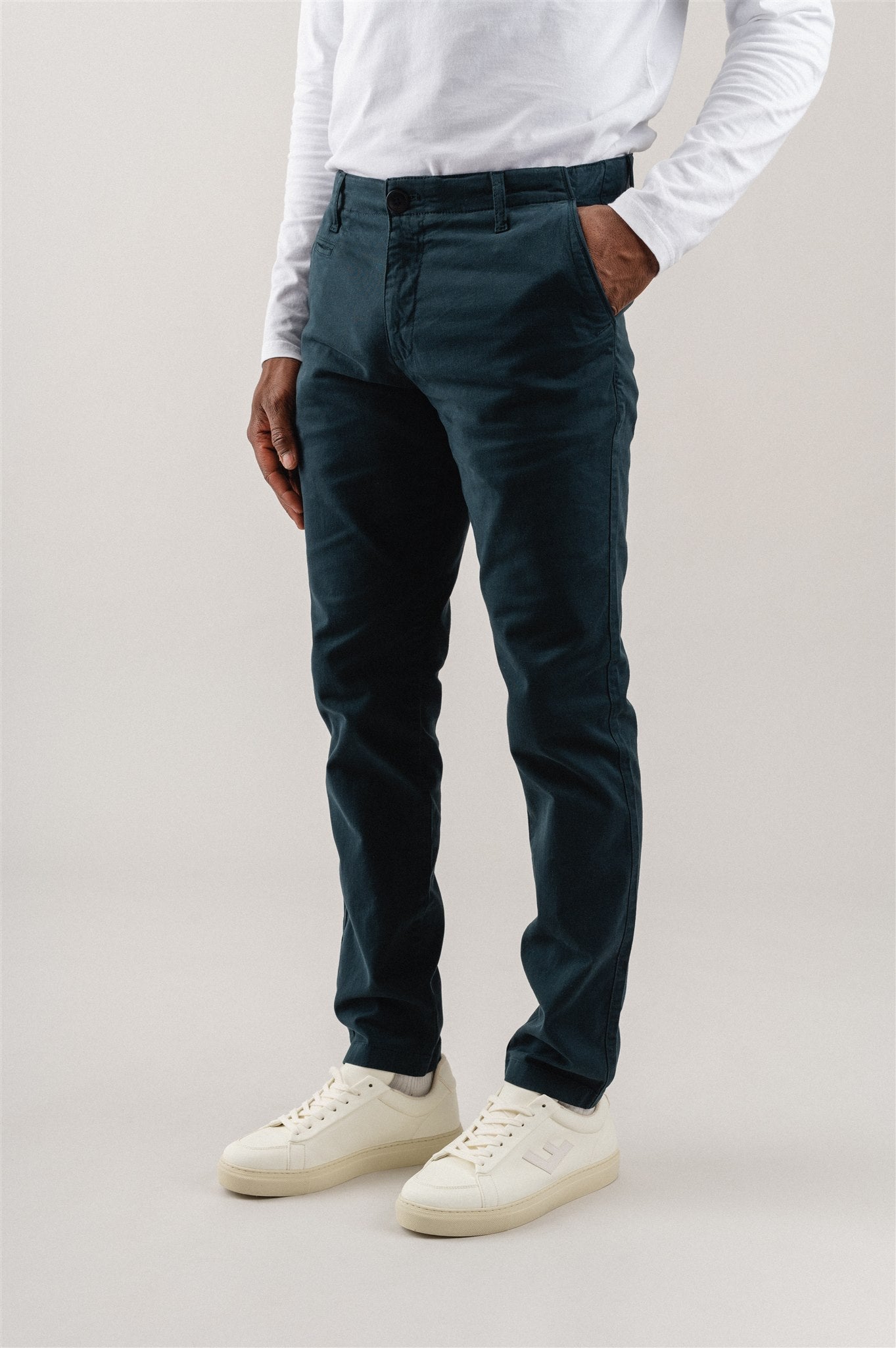Chino bleu nuit en coton bio - chuck total eclipse