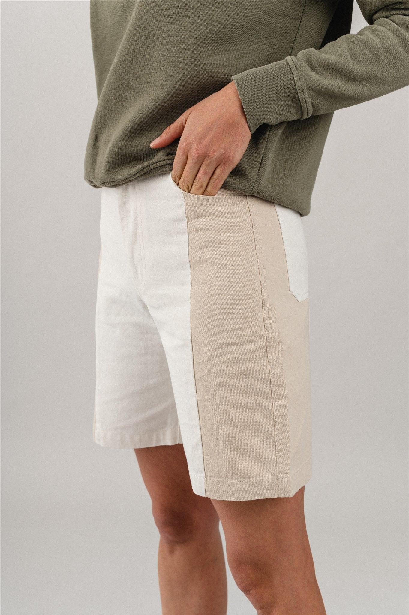 Short bicolore en coton bio - PATCHED JASMINE SHORTS