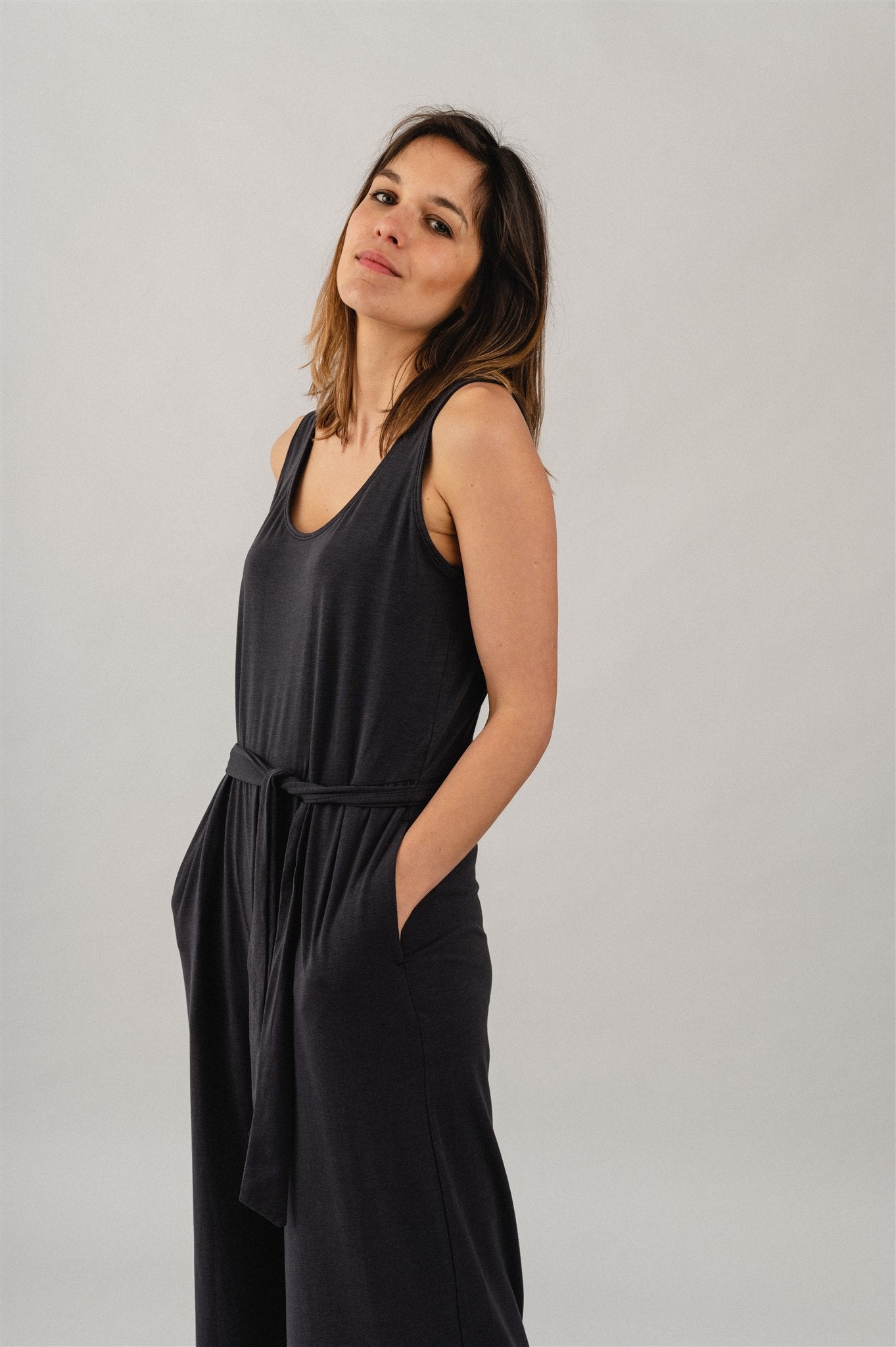 Combinaison noire en coton recyclé et Tencel - w's kamala jumpsuit ink black