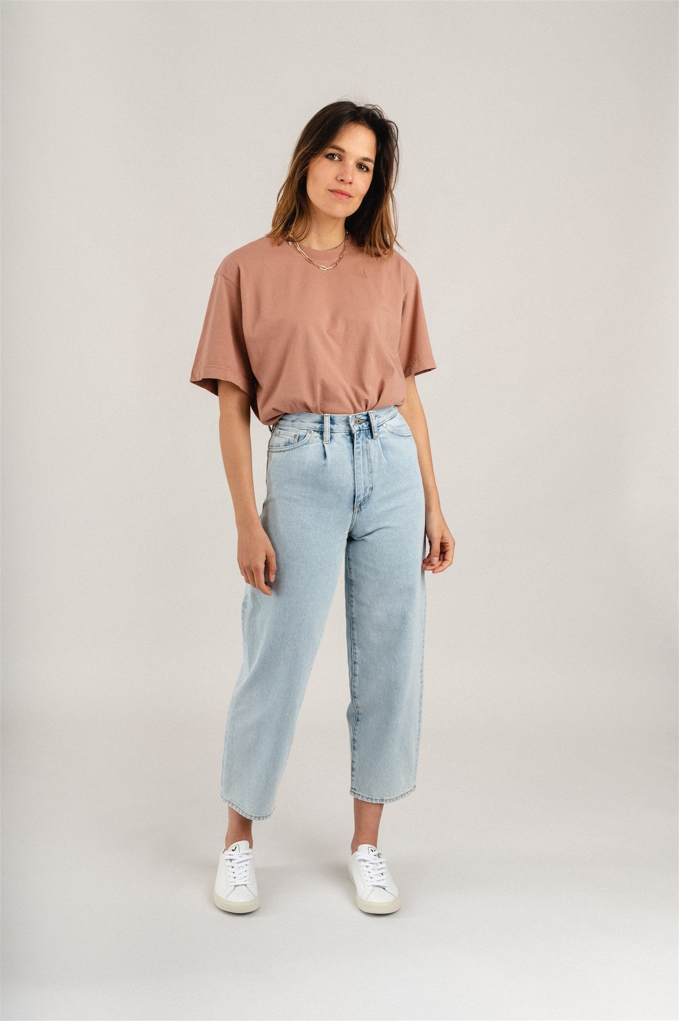 Jean 7/8 droit bleu clair en coton bio - aanike powder indigo