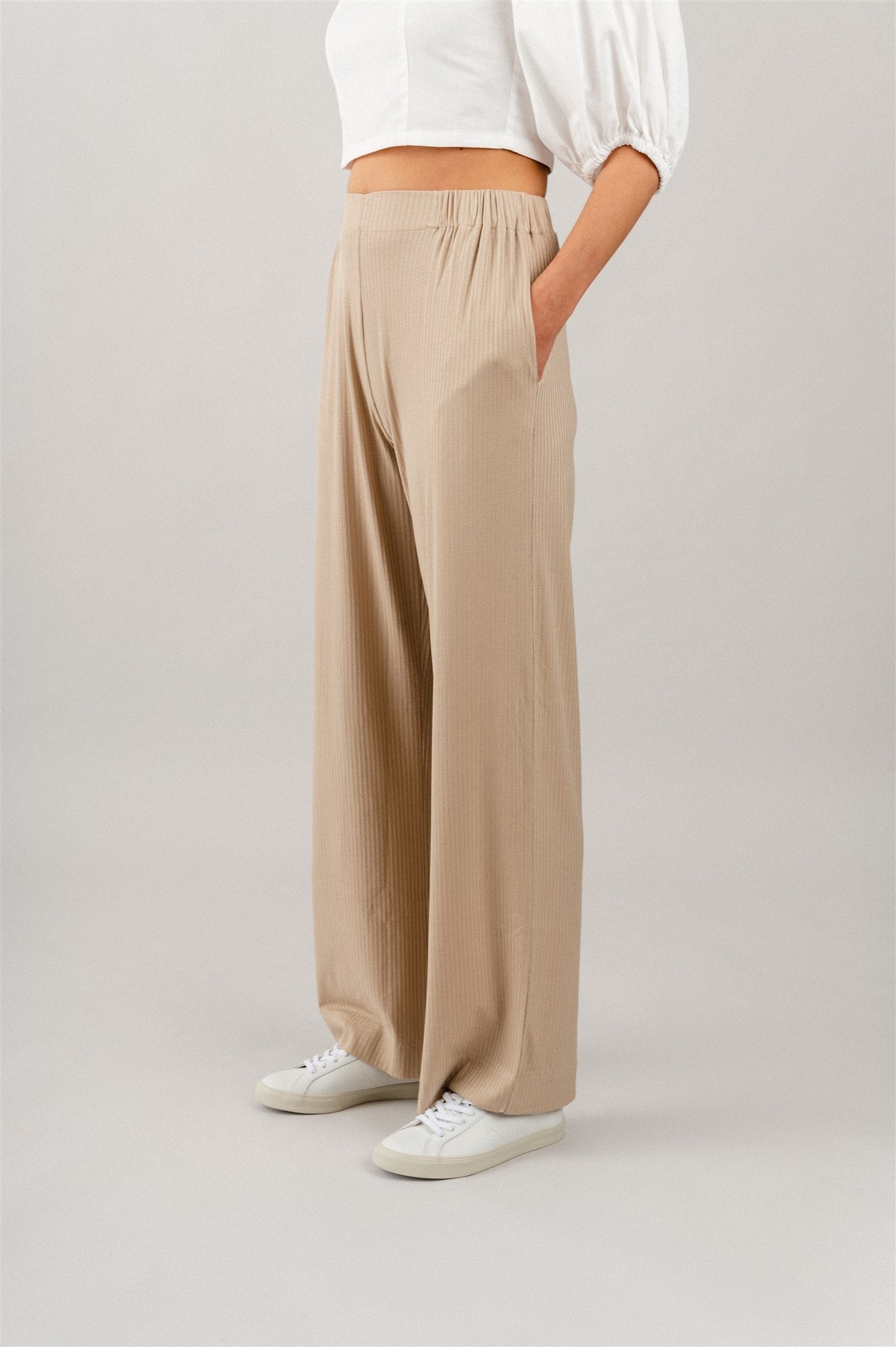 Pantalon ample côtelé en tencel | Beige "smilla almond"