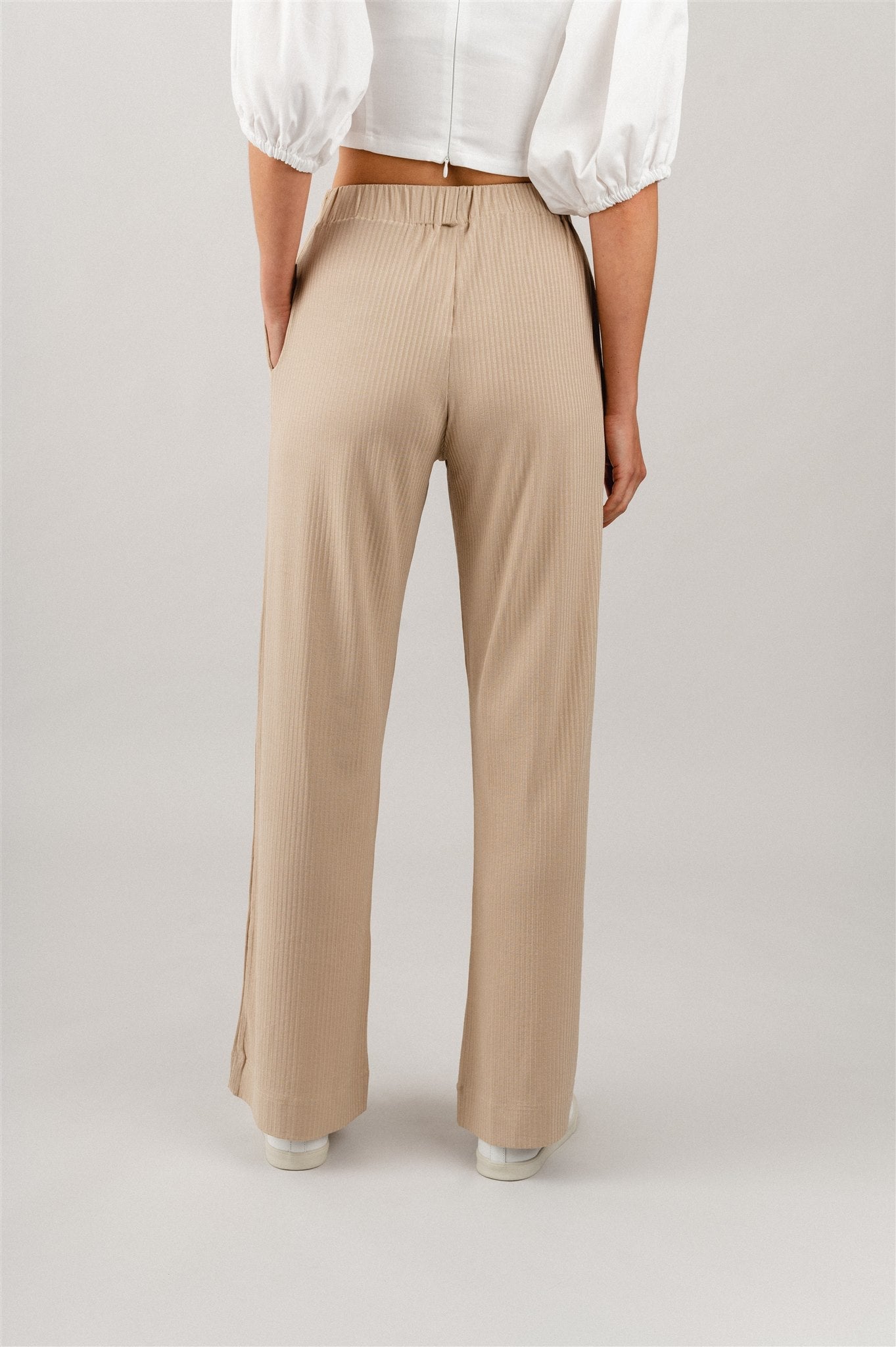 Pantalon ample côtelé en tencel | Beige "smilla almond"