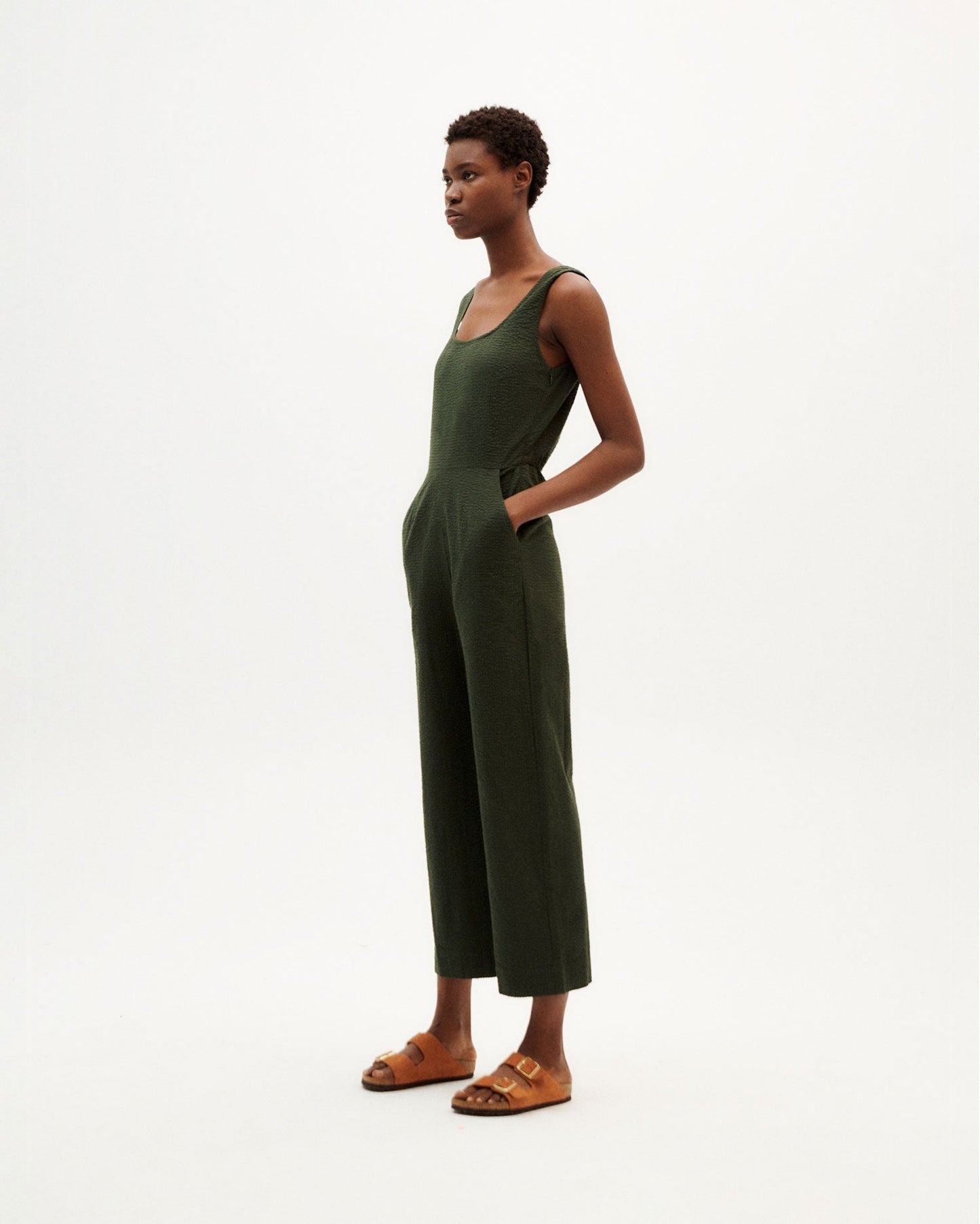 Combinaison kaki texturée en coton bio - green seersucker rafflesia jumpsuit