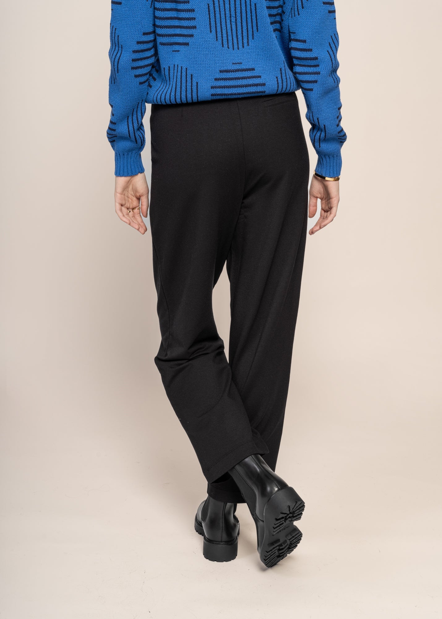 Pantalon droit en tencel et coton bio | noir "liraa lou - black"