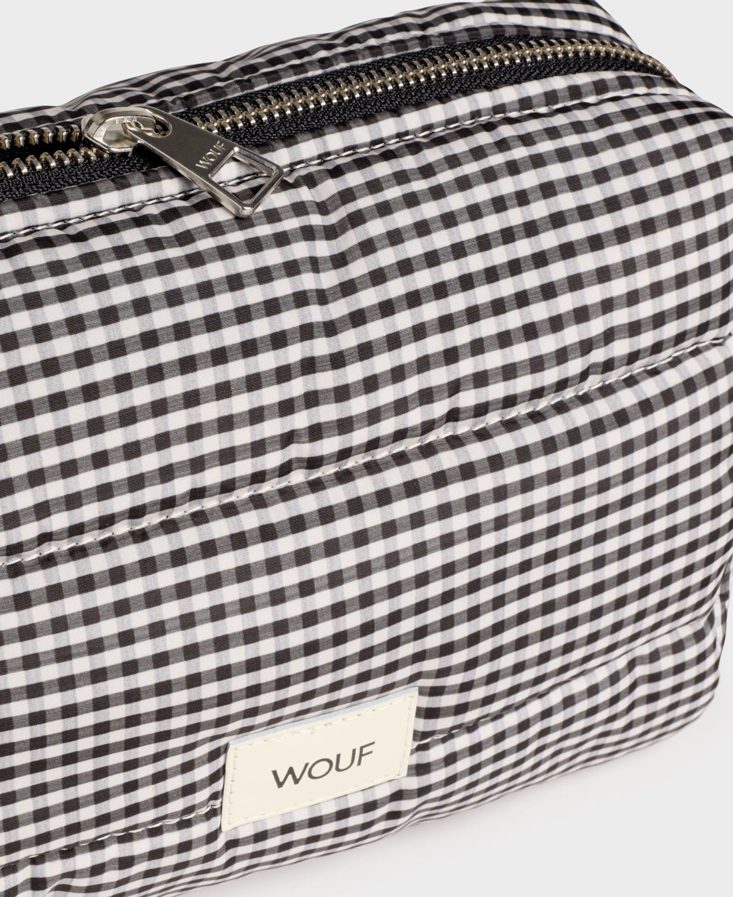 Trousse de toilette en recyclé | "chloe toiletry bag"