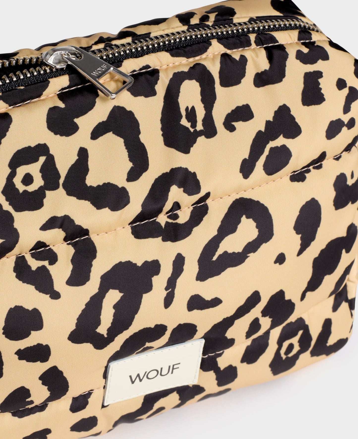 Trousse de toilette léopard en recyclé | "agathe toiletry bag"