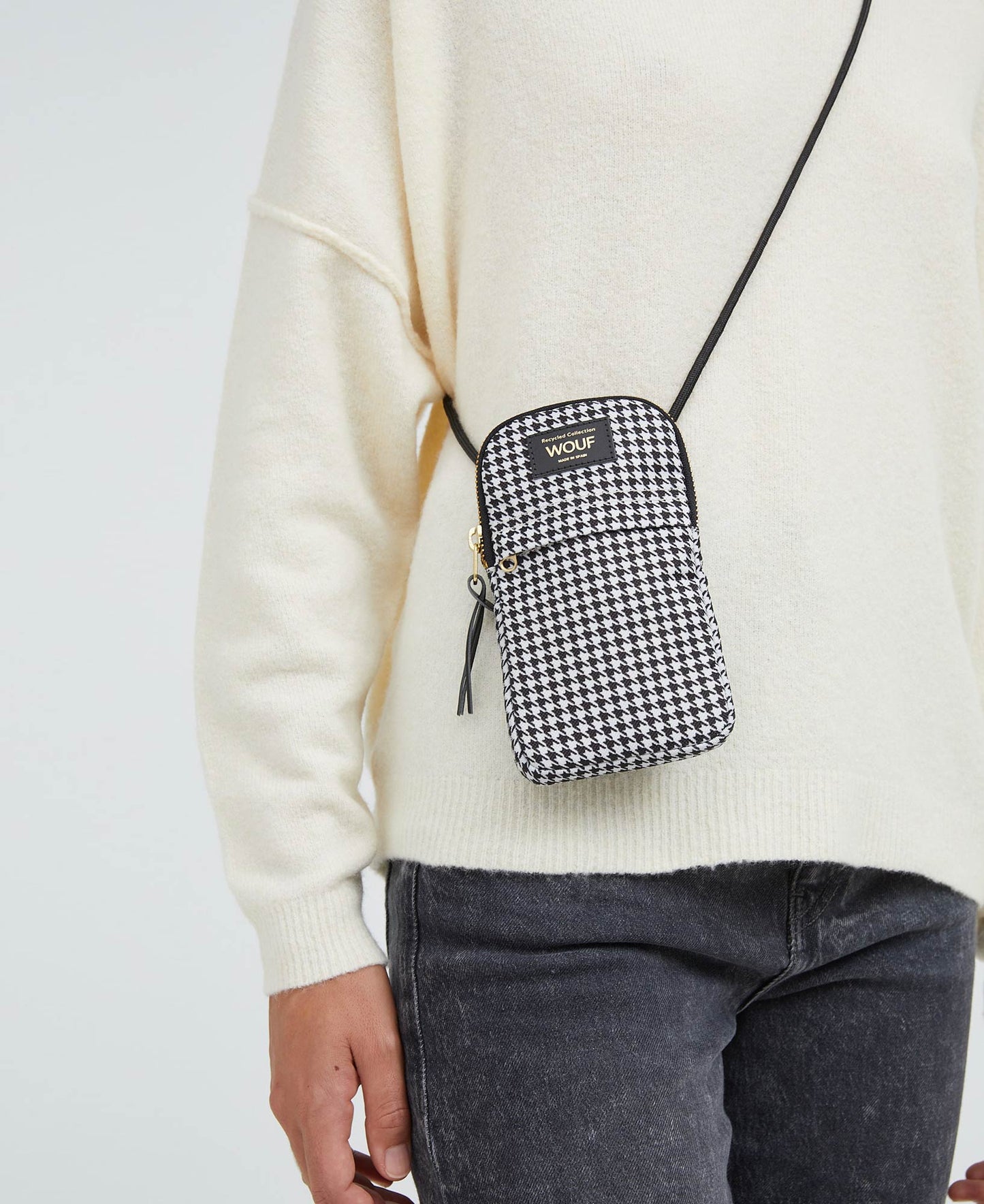pochette téléphone en matières recyclées | carreaux "celine crossbody phone bag"