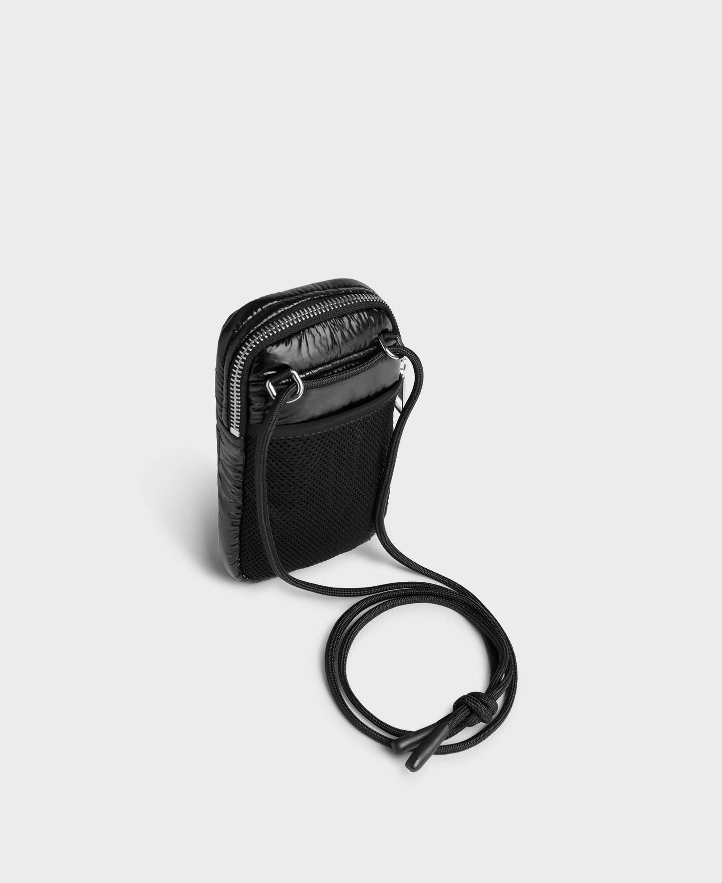 Pochette téléphone matelassée en recyclé | noir "glossy black phone bag"