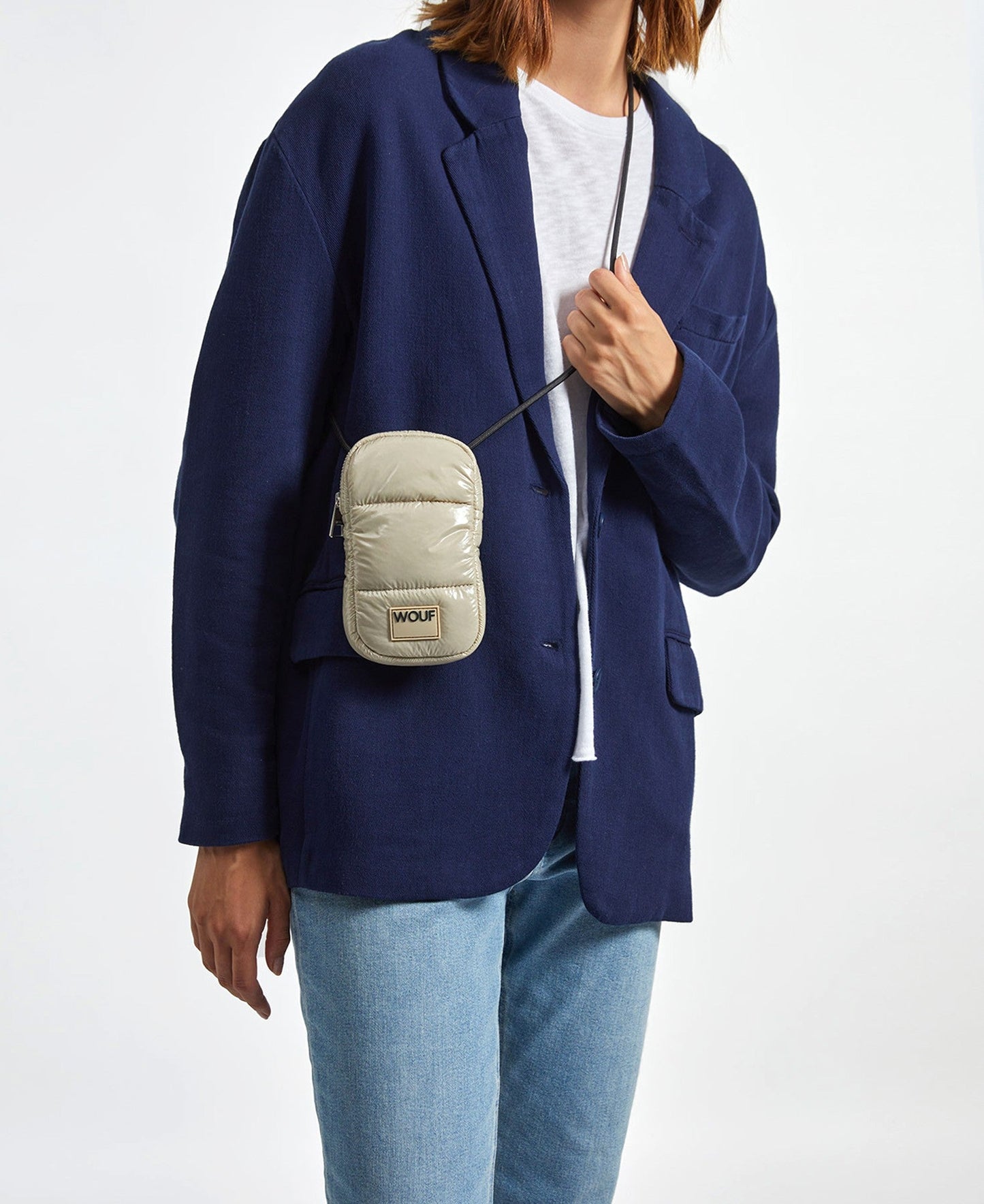 Pochette téléphone matelassée en recyclé | beige "air glossy phone bag"
