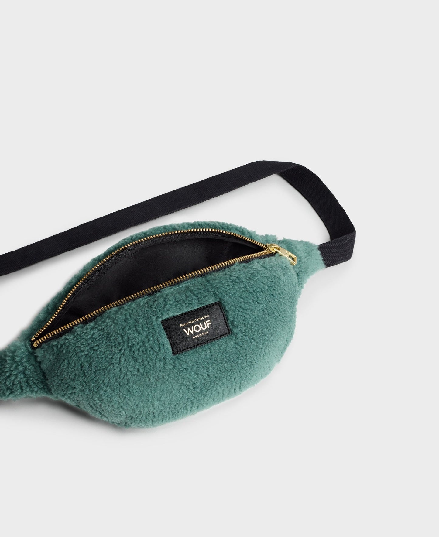 Banane verte en recyclé | "moss waist bag"