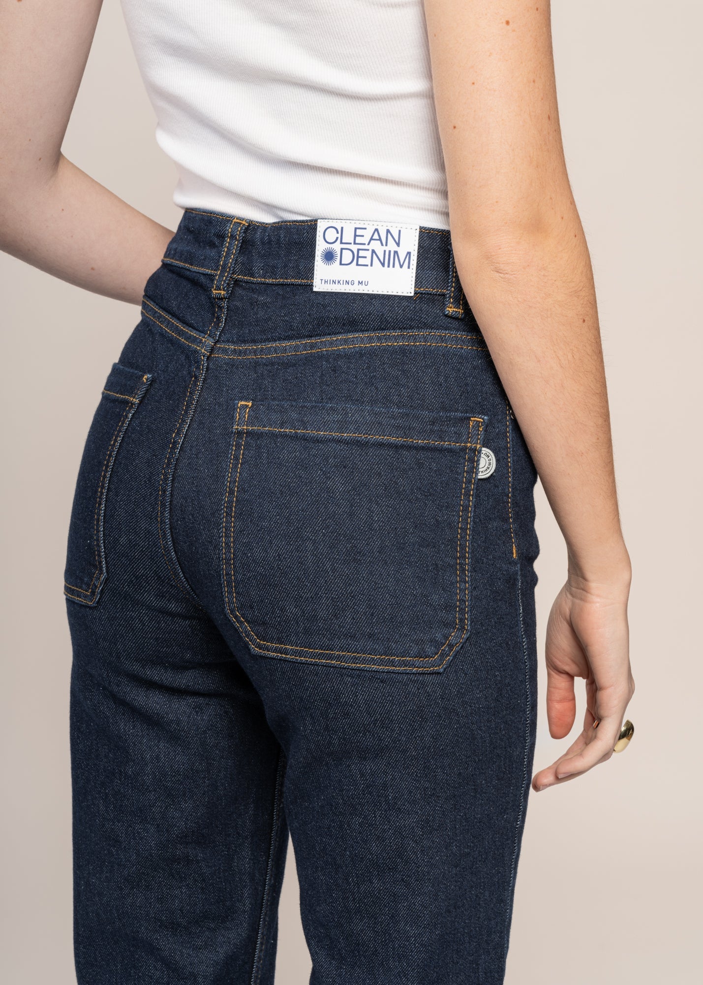 Jean droit en coton bio et recyclé | bleu "clean denim nele pants medium wash"