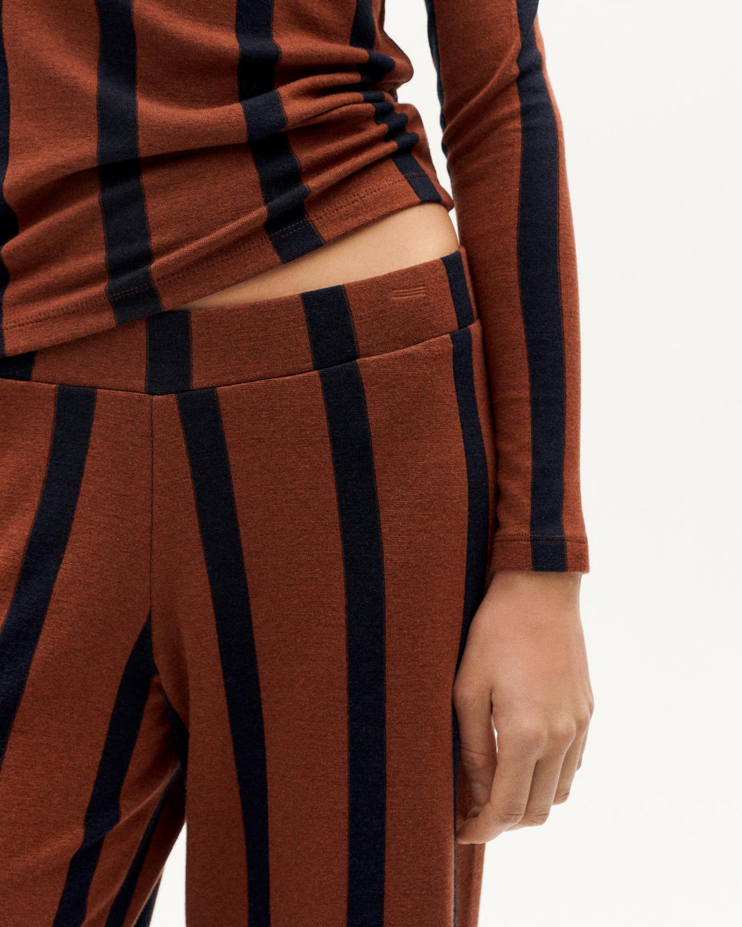 Pantalon droit en matières recyclées | marron "toasted navy betty pants"