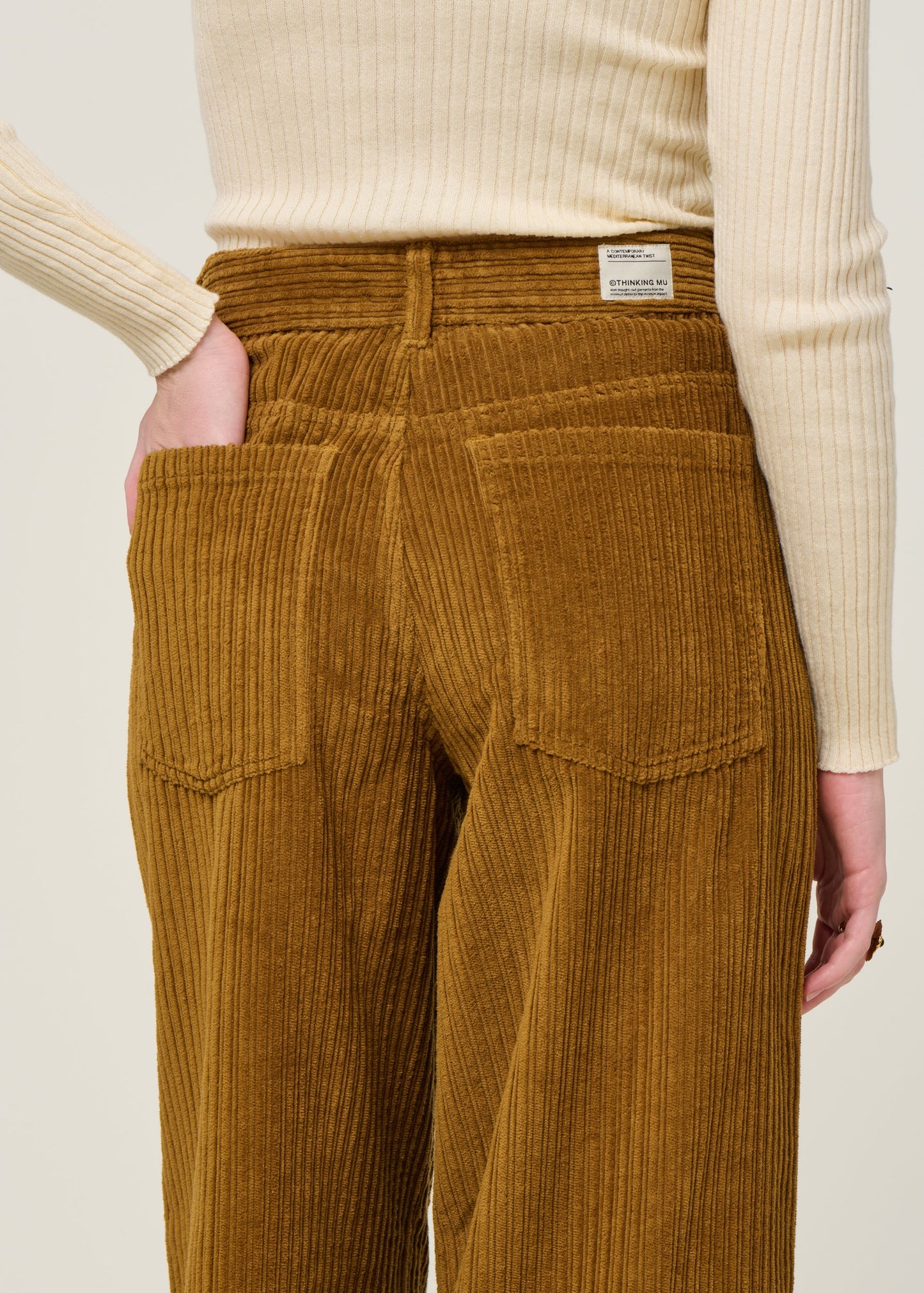 Pantalon large velours en coton bio | camel "light oak corduroy hedda pants - brown"
