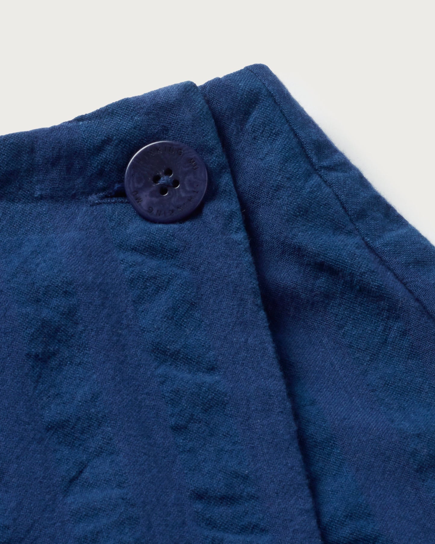 Jupe portefeuille en coton bio | bleu "navy big seersucker milena skirt"