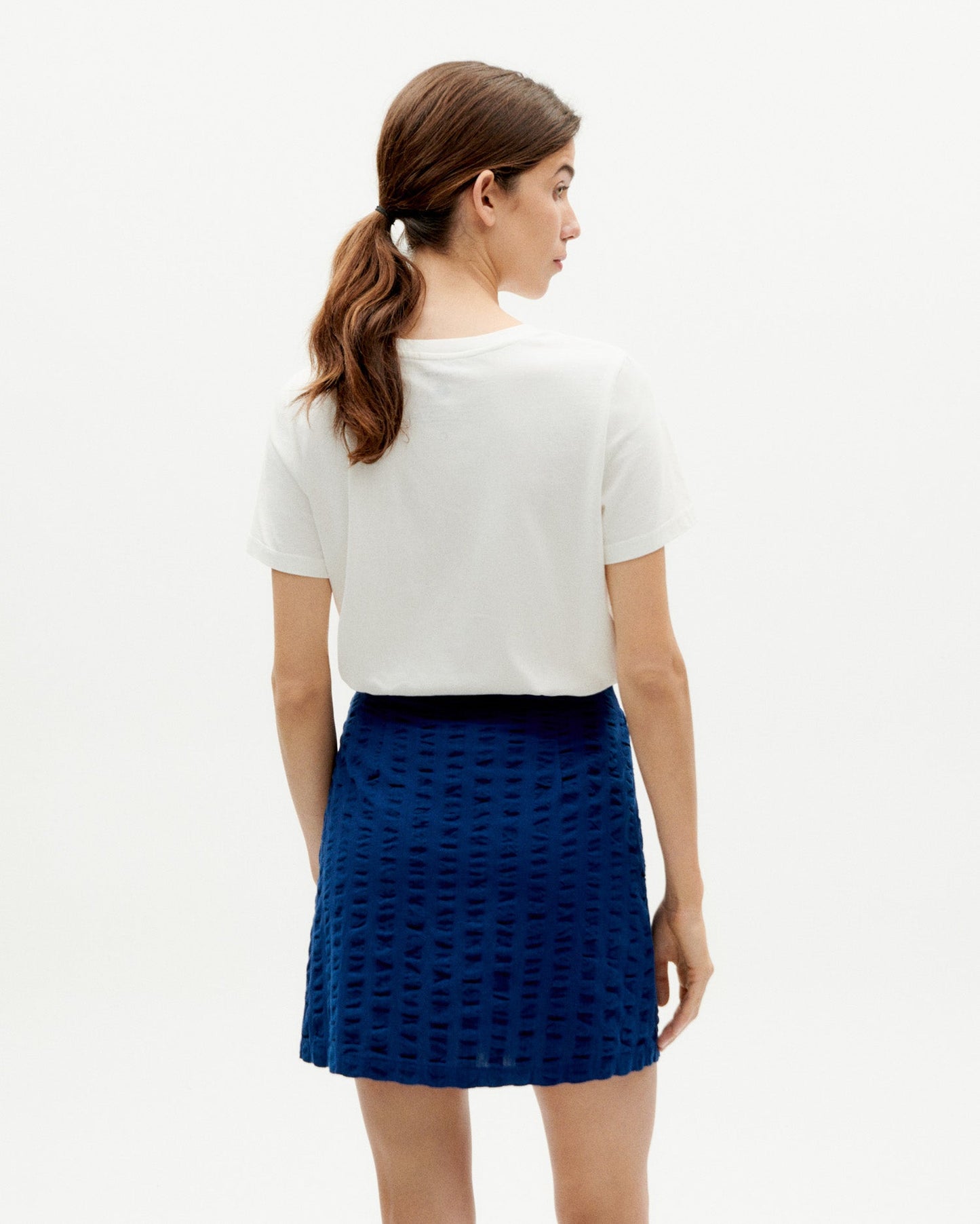 Jupe portefeuille en coton bio | bleu "navy big seersucker milena skirt"