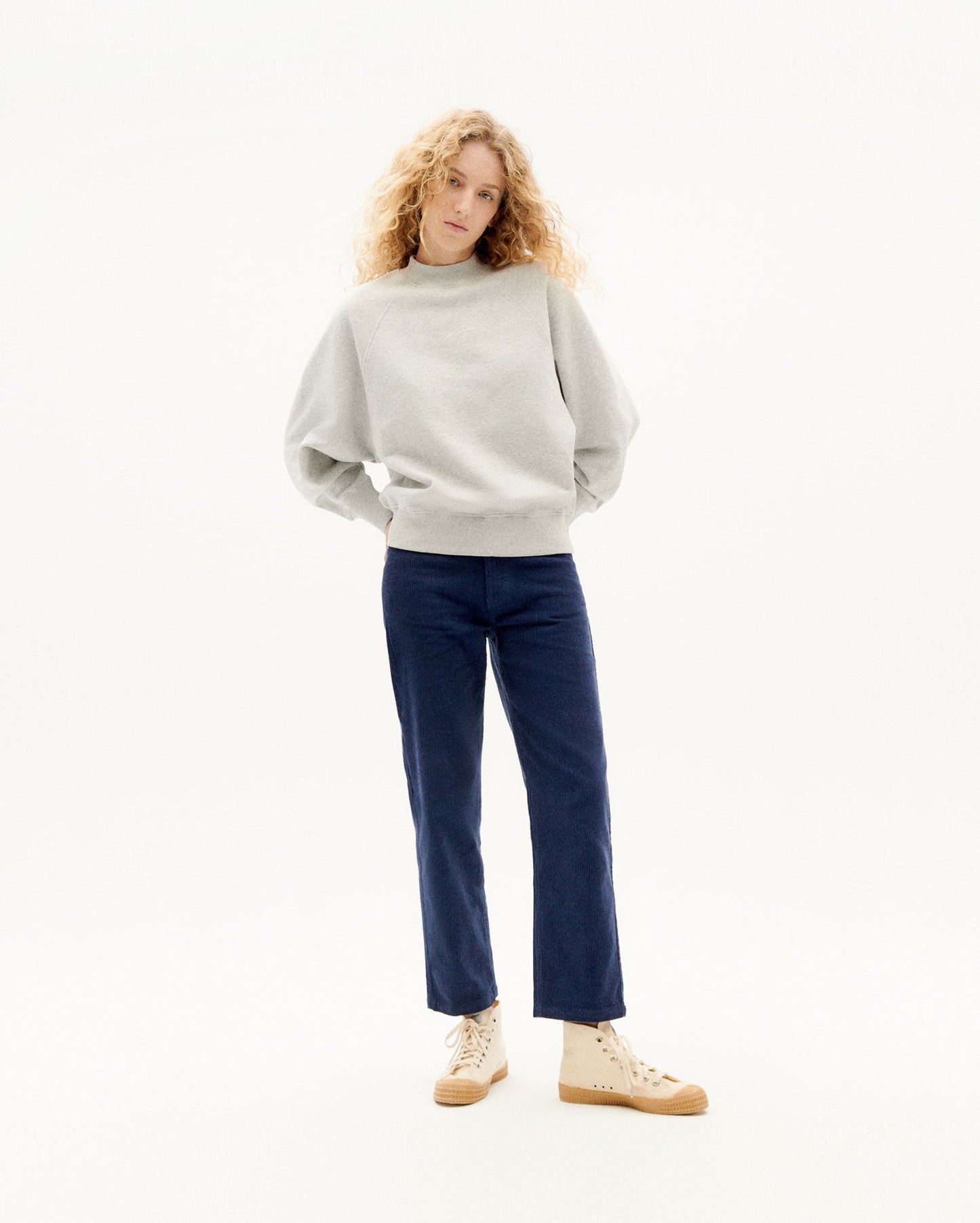 Sweat brodé en coton bio | gris "here comes the sun grey sweat"