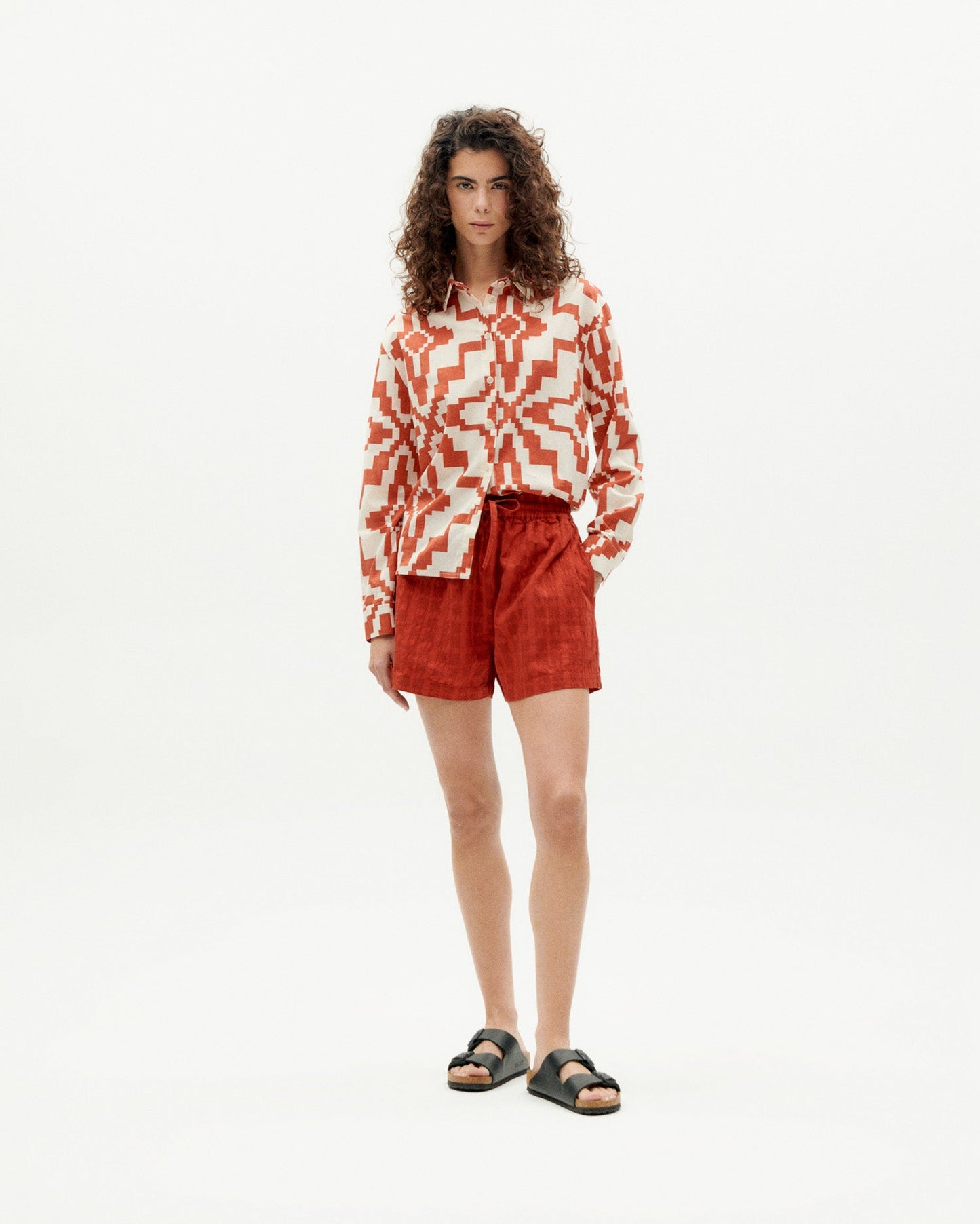 Short texturé en coton bio | orange "orangered cuadrito geranio shorts"