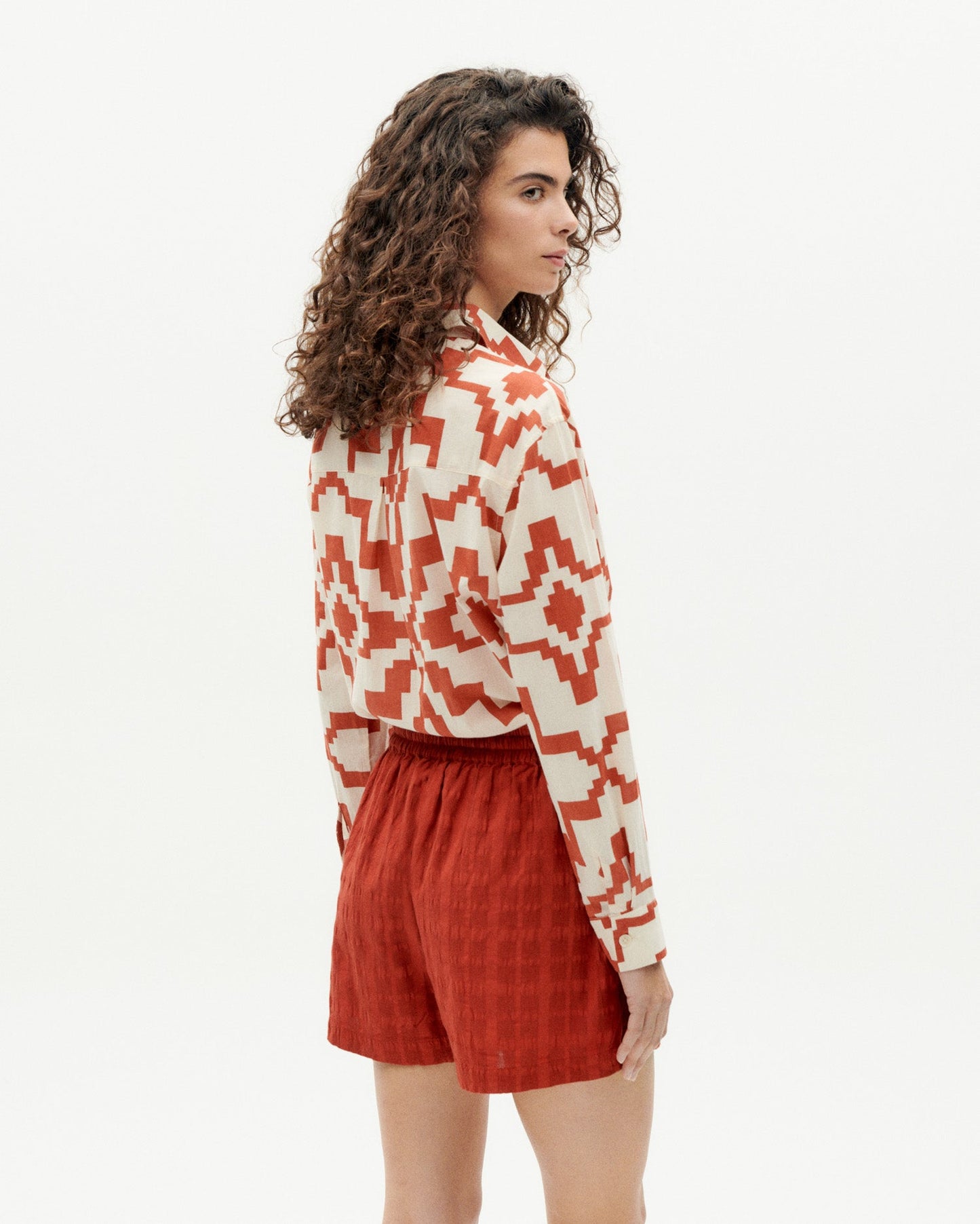 Short texturé en coton bio | orange "orangered cuadrito geranio shorts"