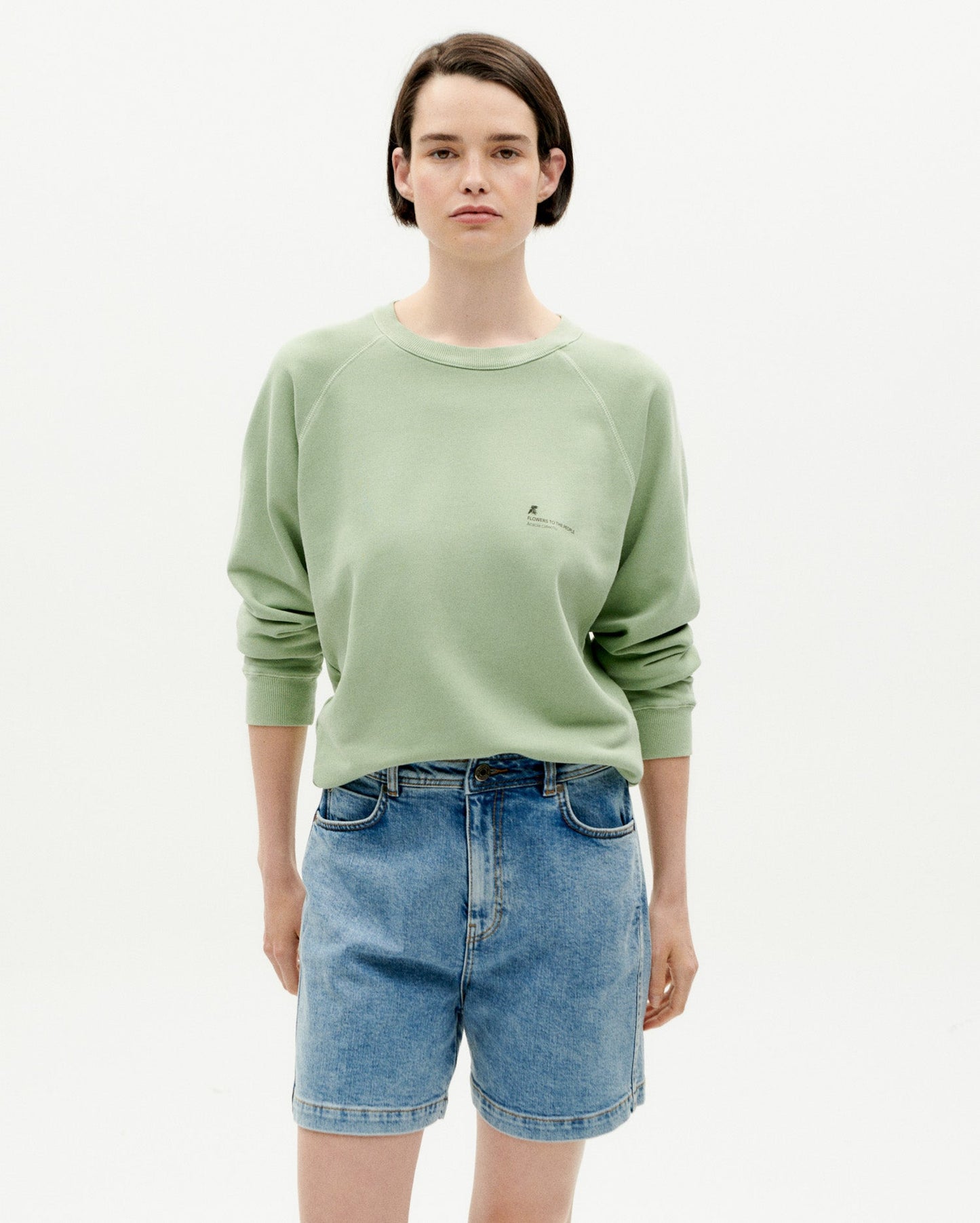 Short en coton bio et recyclé | Bleu délavé "light clean denim heavy wash luisa shorts"