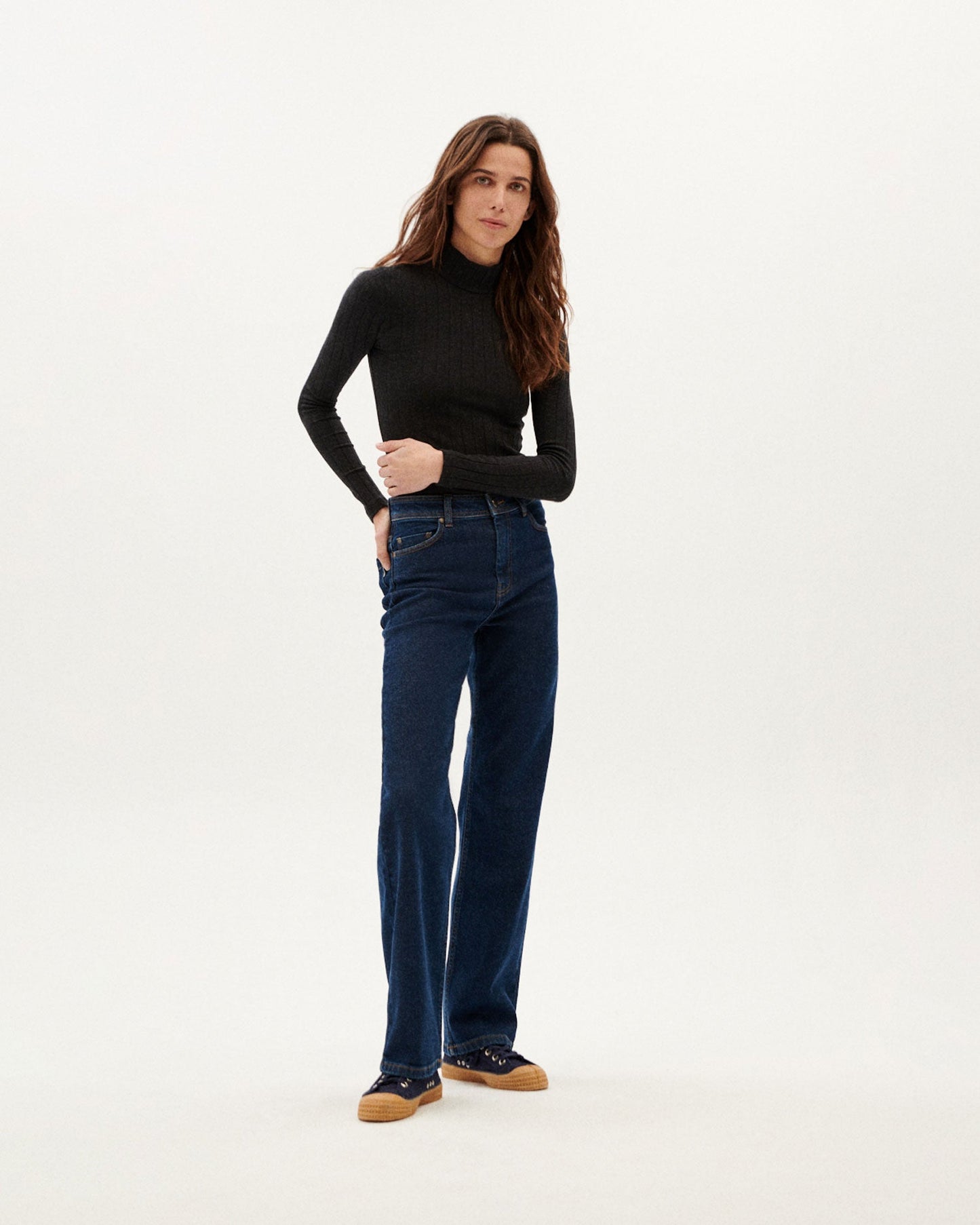 Sous-pull col montant en refibra et coton bio | Noir "black trash ellen"