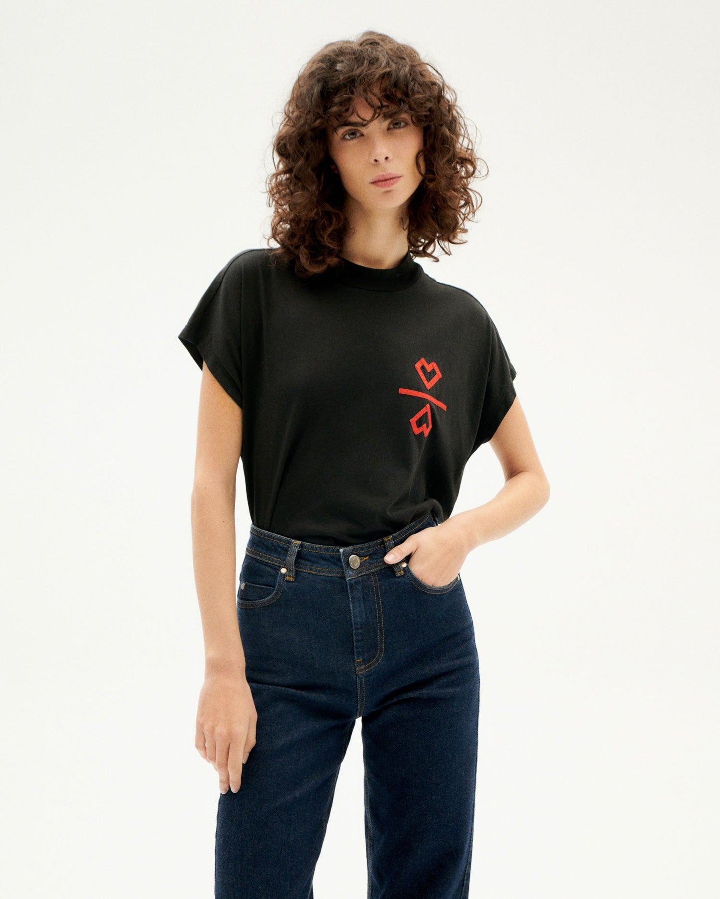 T-shirt noir à patch en coton bio - 2 hearts volta t-shirt black
