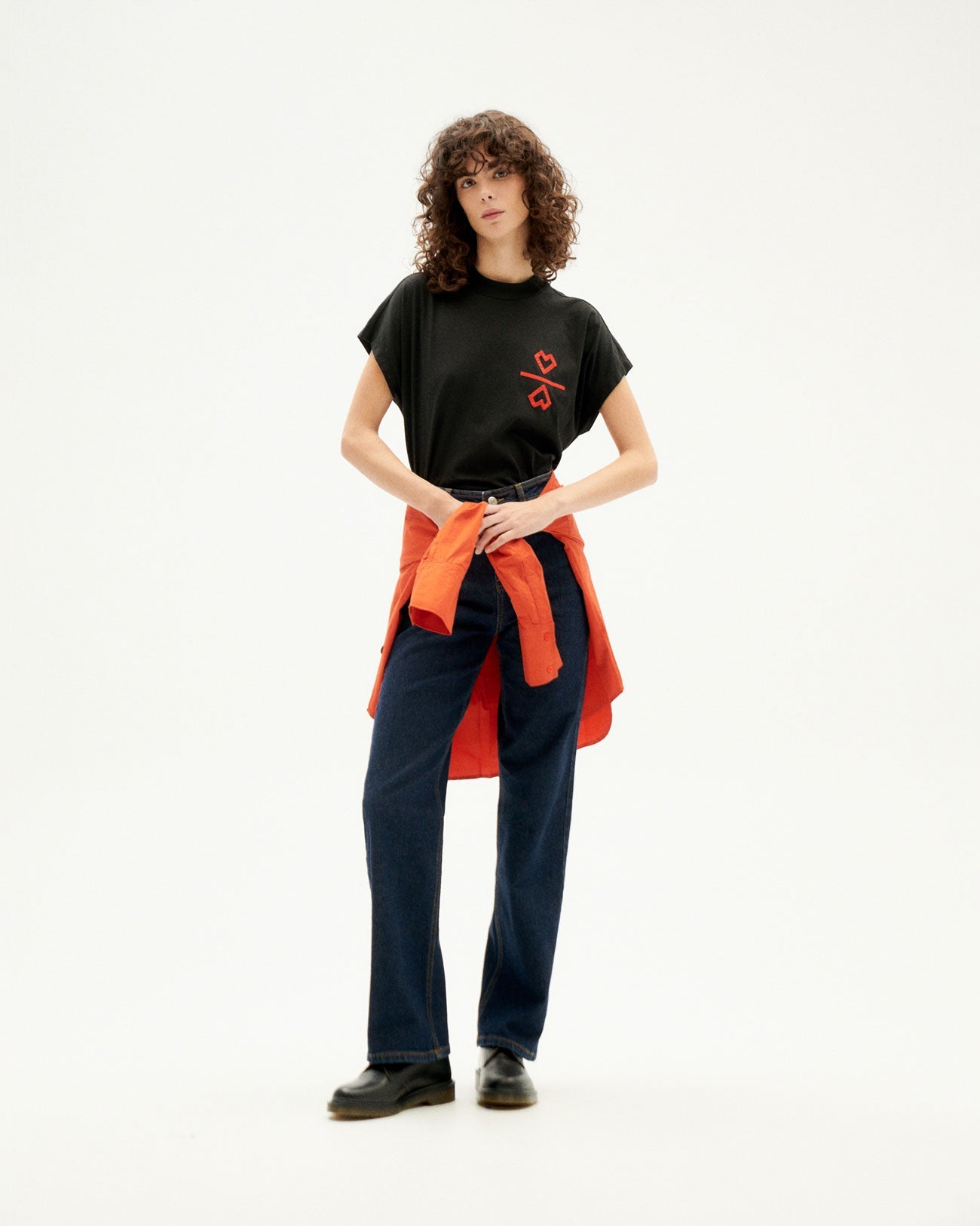 T-shirt noir à patch en coton bio - 2 hearts volta t-shirt black
