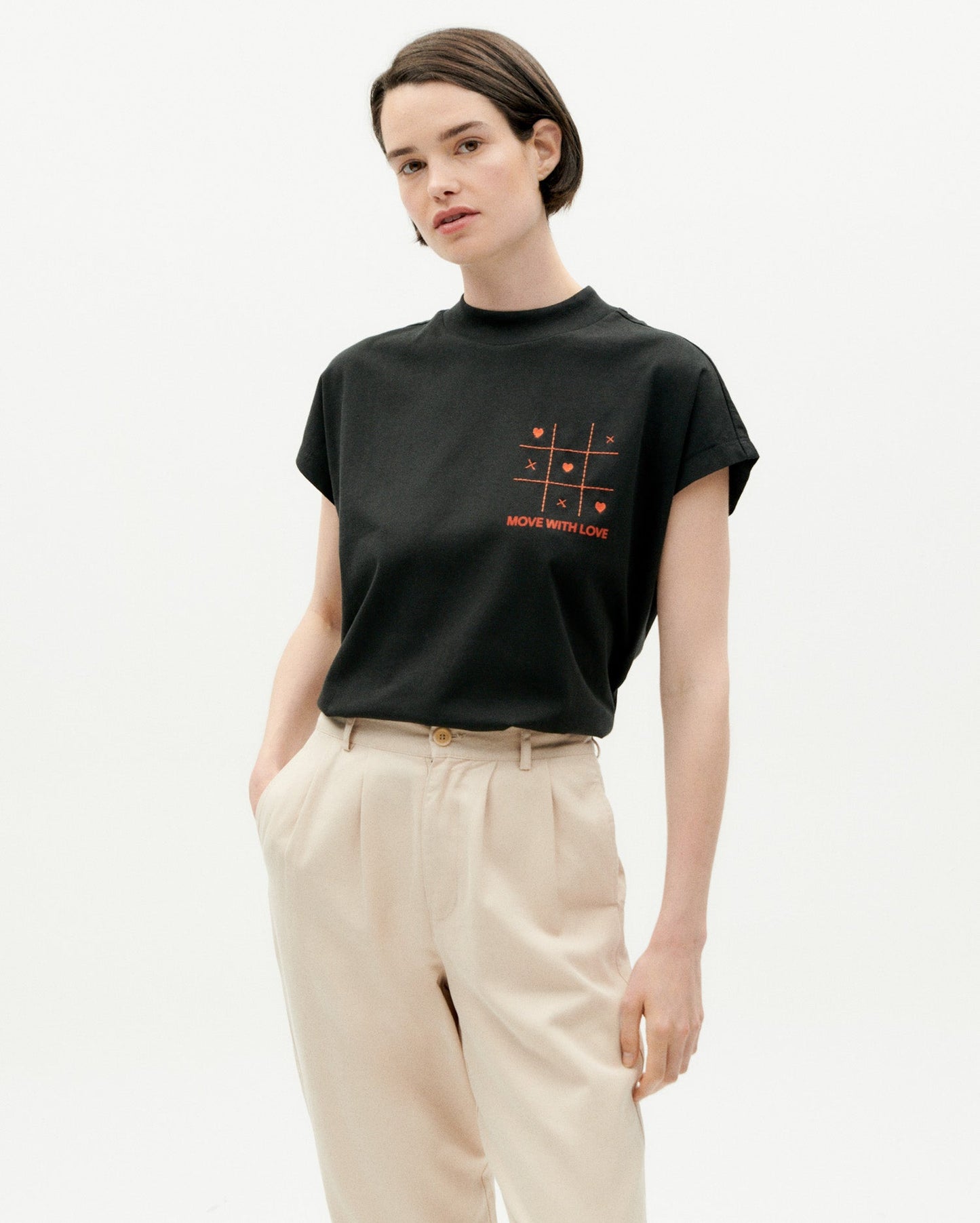 T-shirt brodé en coton bio | Noir "move love volta t-shirt black"
