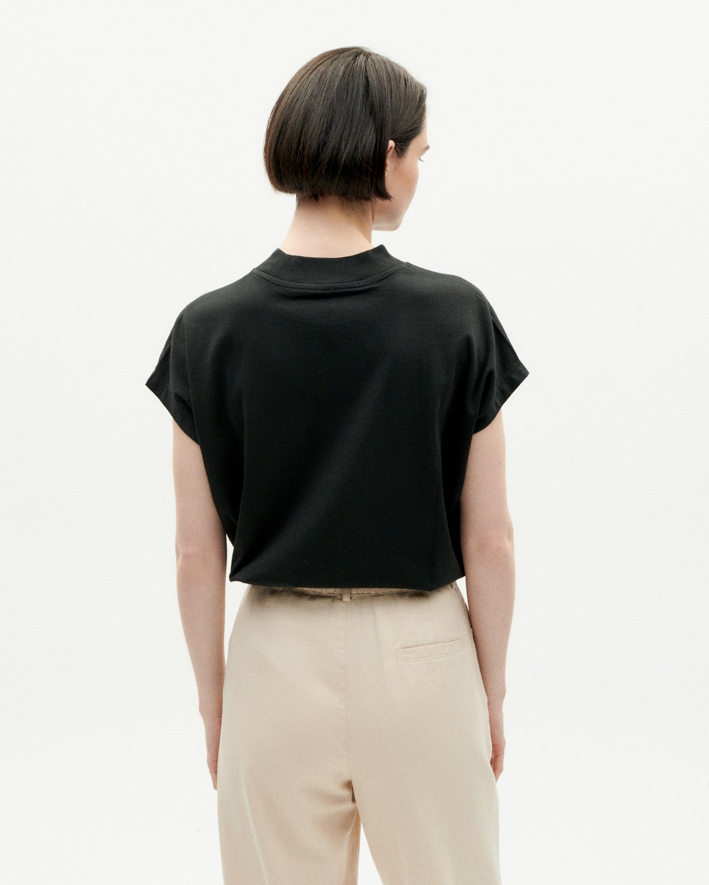 T-shirt brodé en coton bio | Noir "move love volta t-shirt black"
