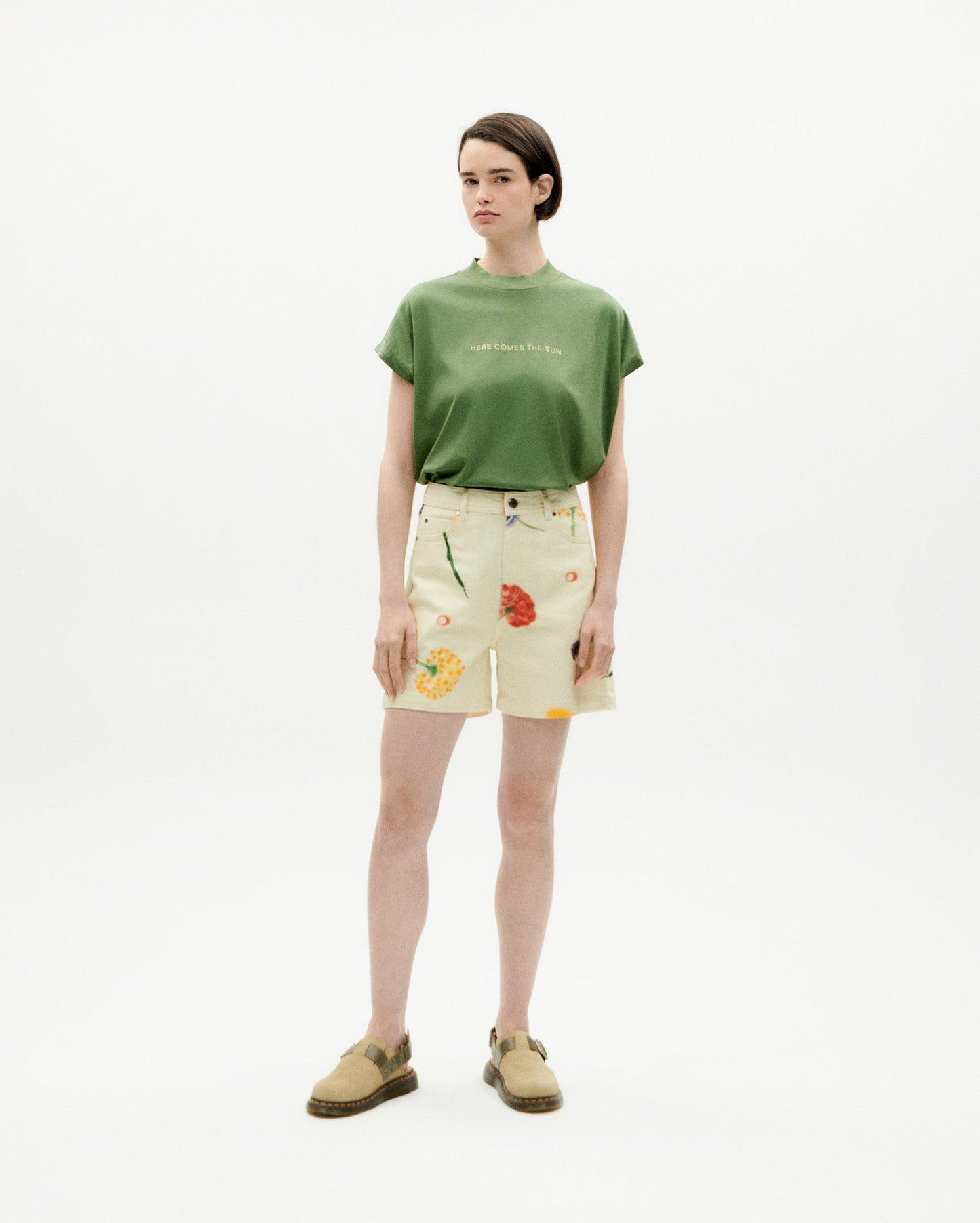 T-shirt brodé en coton bio | Vert "heres comes the sun cactus t-shirt"