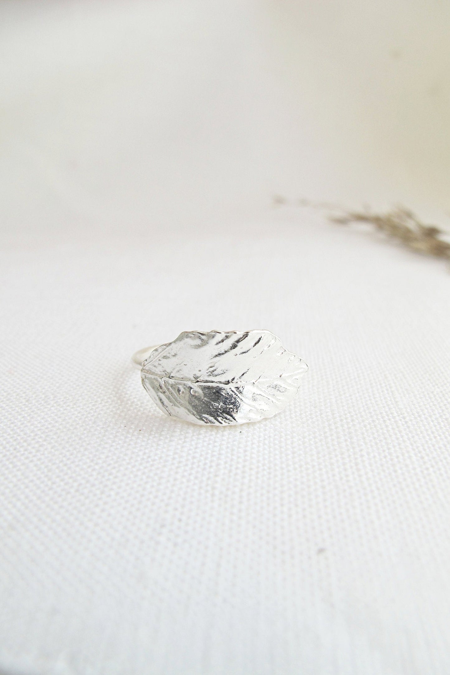 Bague feuille en argent recyclé