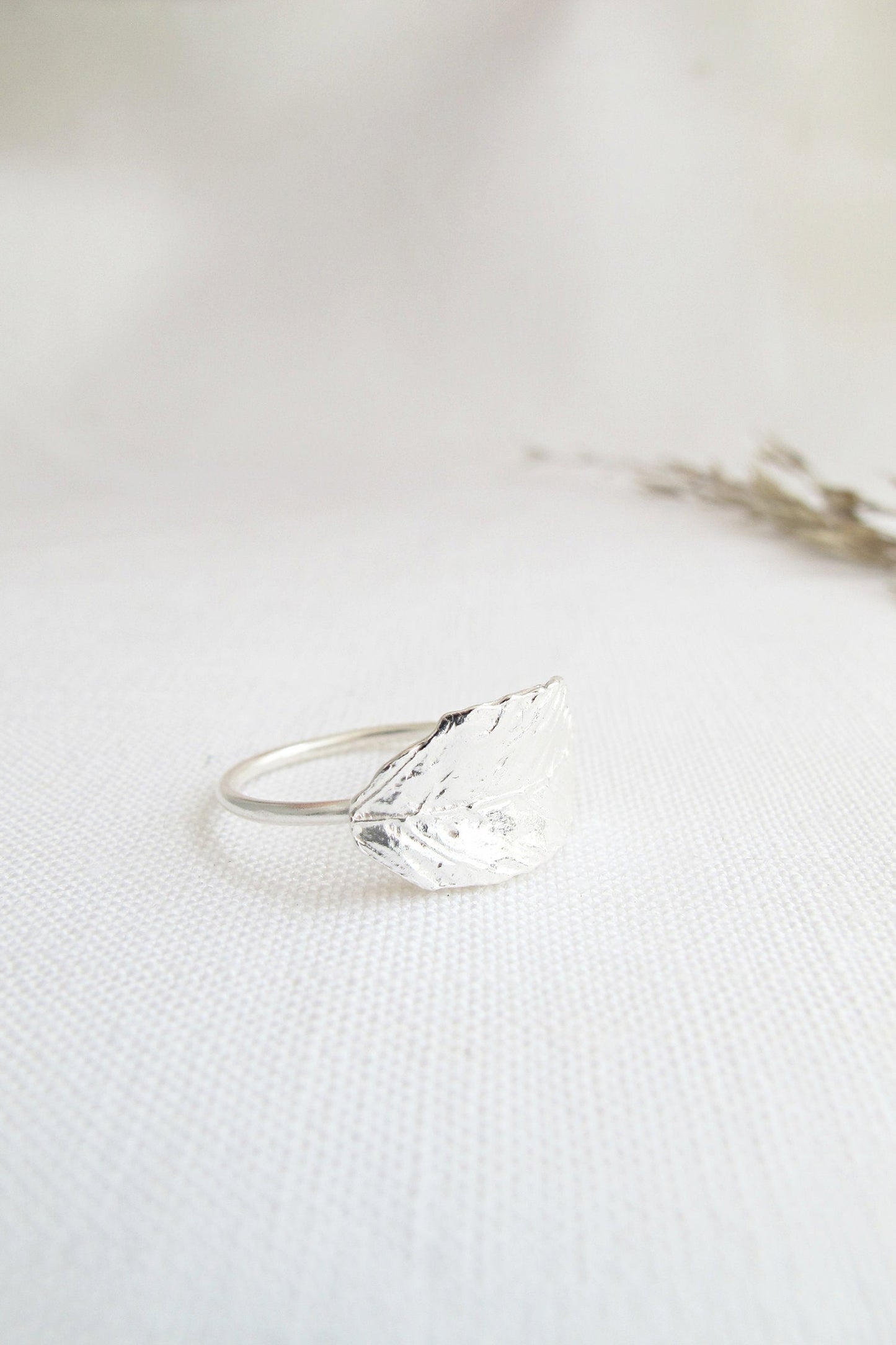 Bague feuille en argent recyclé