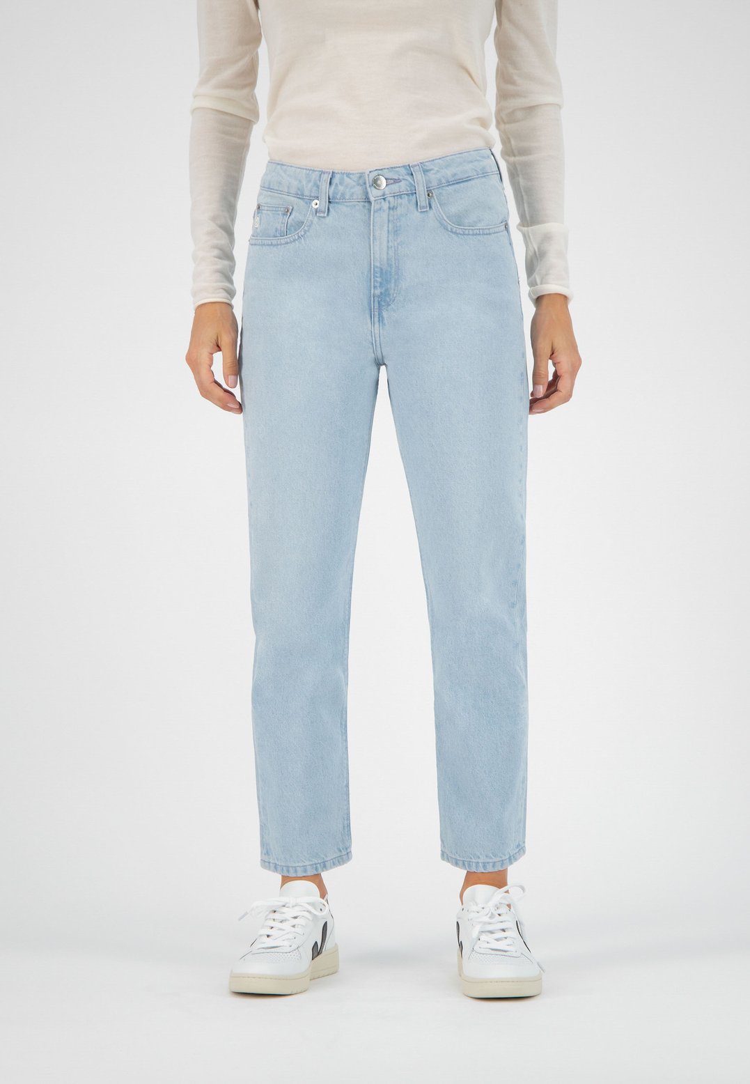 Jean droit bleu ciel en coton bio et coton recyclé - mimi cropped