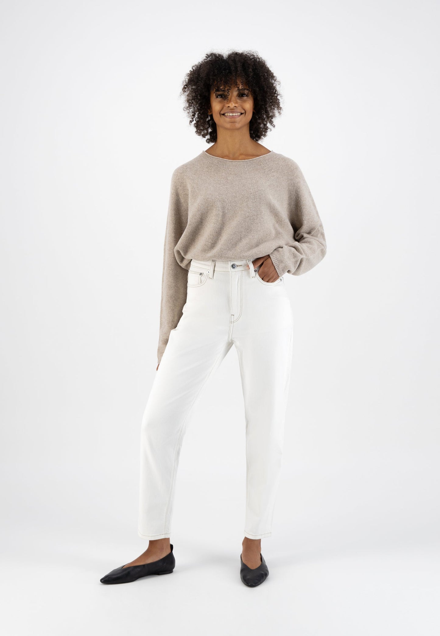 Jean mom blanc en coton bio et recyclé - Mams Stretch Tapered Off white