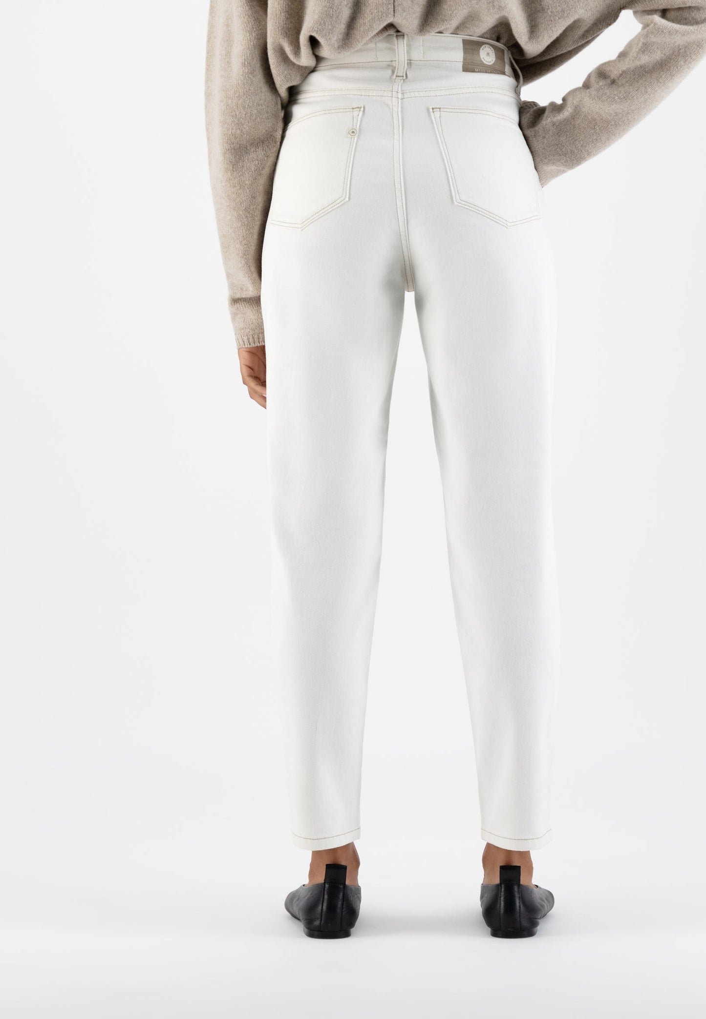 Jean mom blanc en coton bio et recyclé - Mams Stretch Tapered Off white