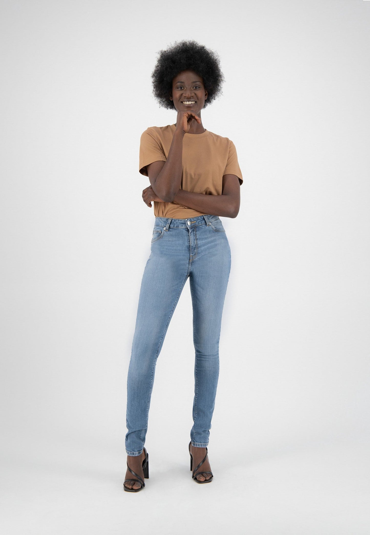 Jean slim bleu clair en coton bio et recyclé - skinny hazen fan stone