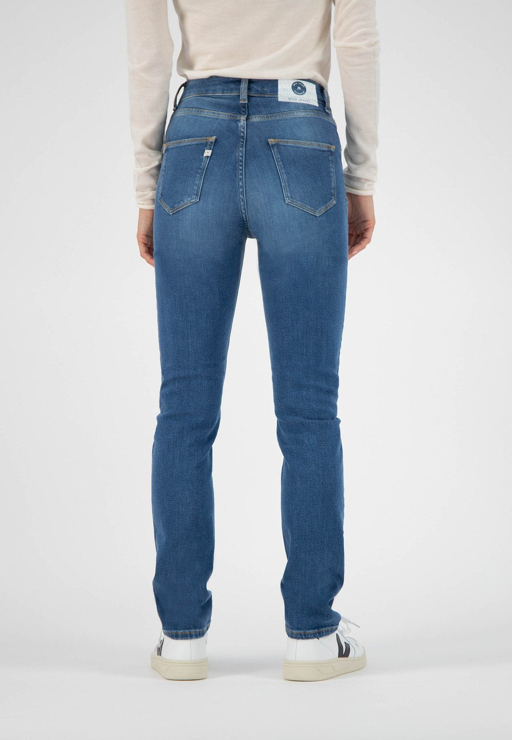 Jean slim en coton bio et coton recyclé | bleu "Regular Swan Authentic Indigo"