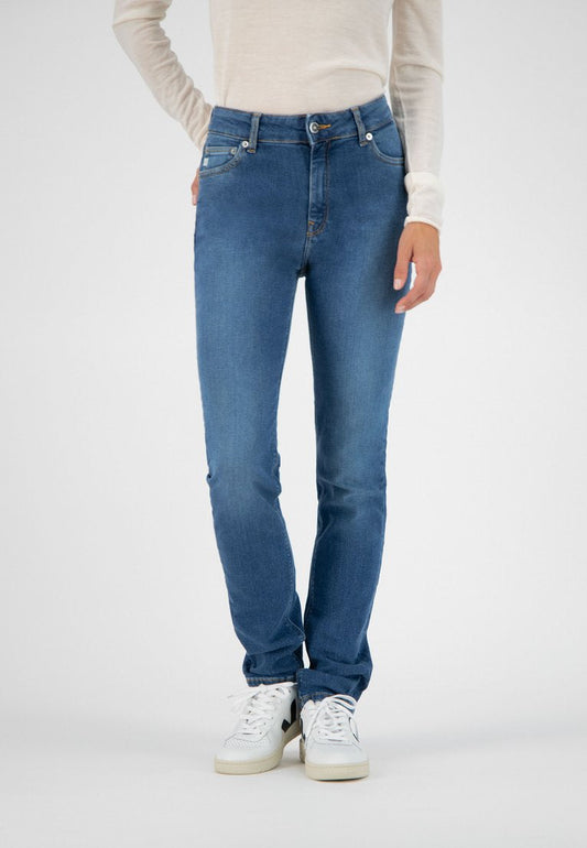 Jean slim en coton bio et coton recyclé | bleu "Regular Swan Authentic Indigo"