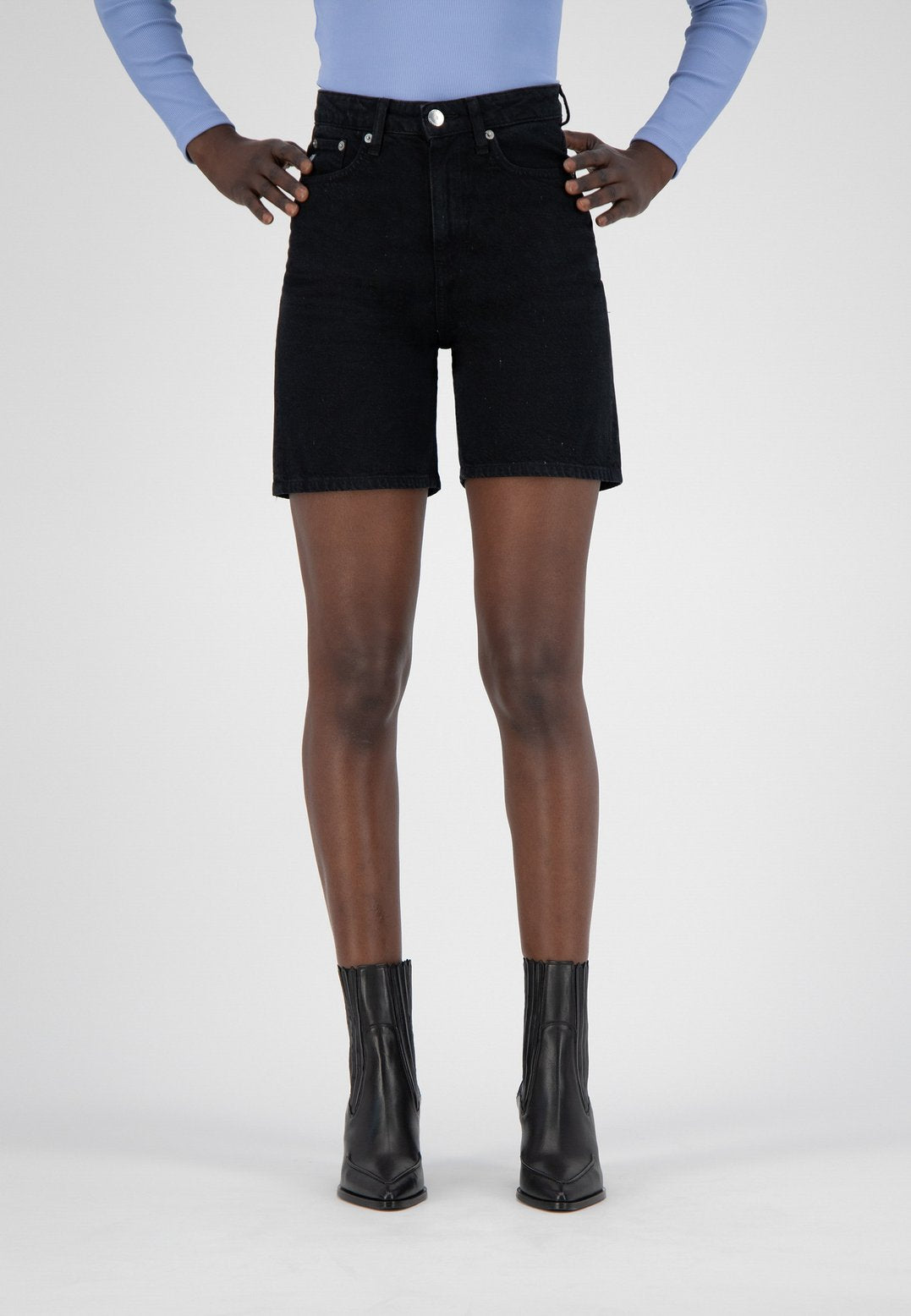 Short en jean noir en coton bio et coton recyclé - Beverly