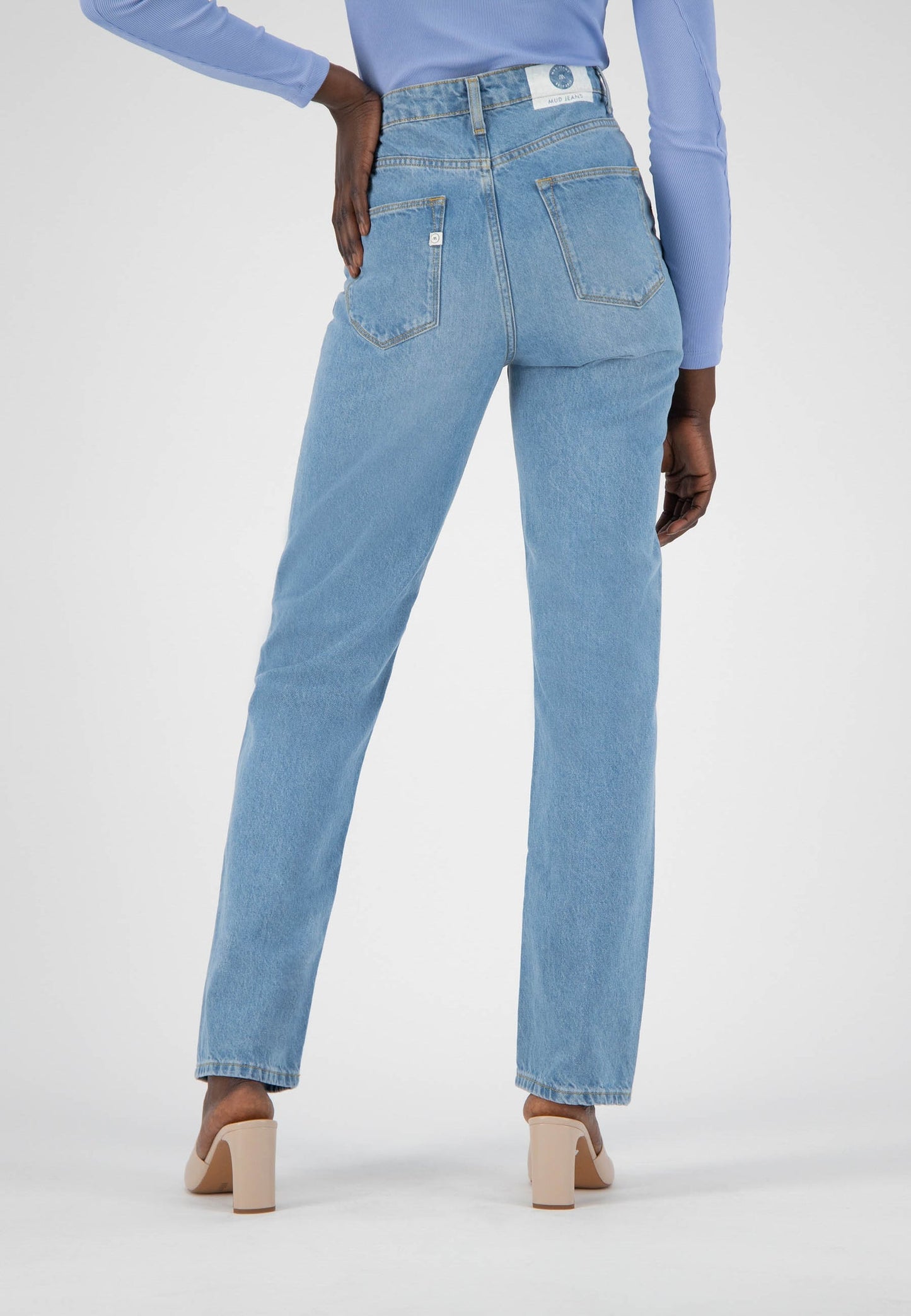 Jean droit en coton bio et coton recyclé | bleu clair "Relax Rose heavy stone"