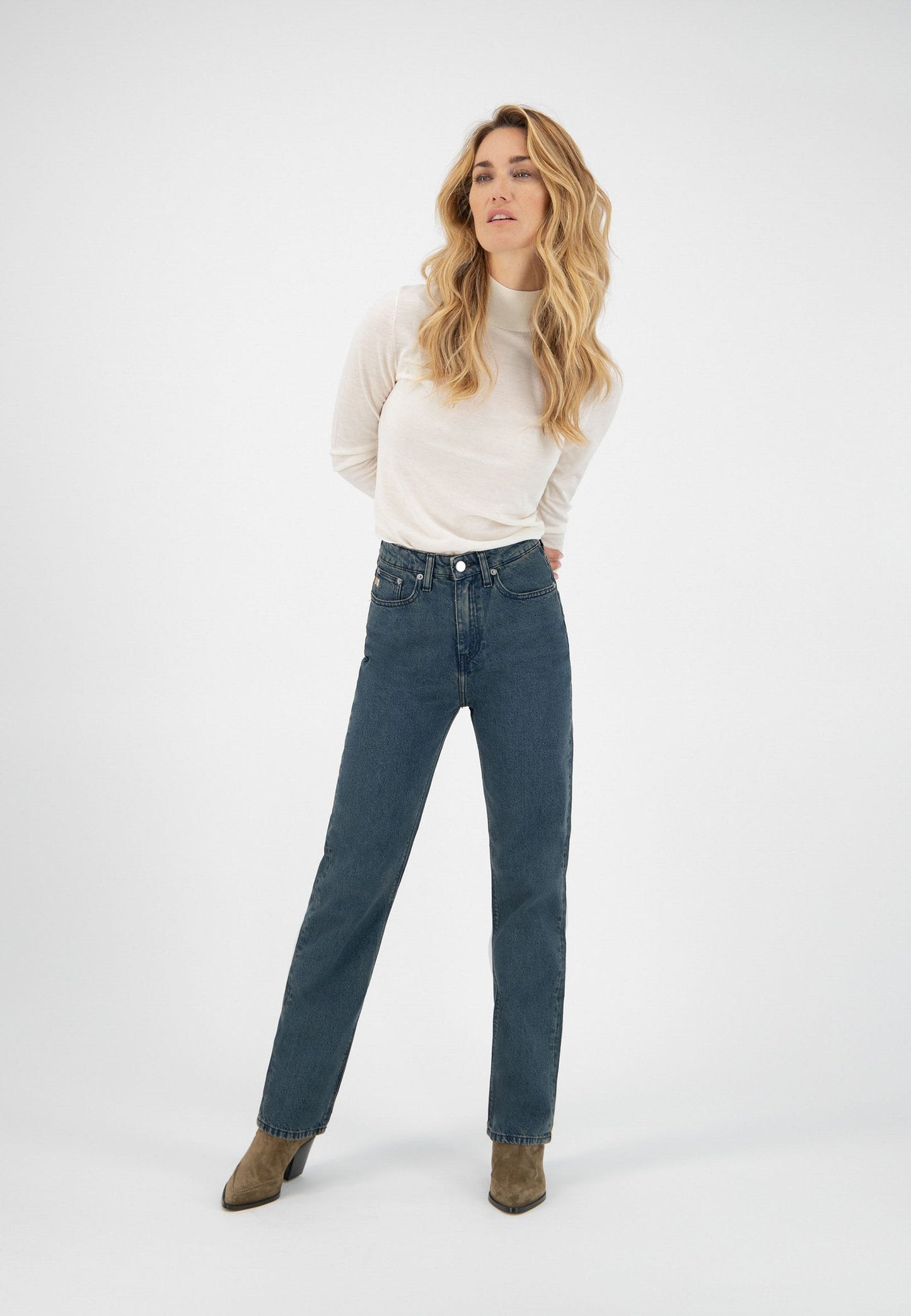 Jean droit bleu foncé en coton bio et recyclé - Relax Rose whale blue