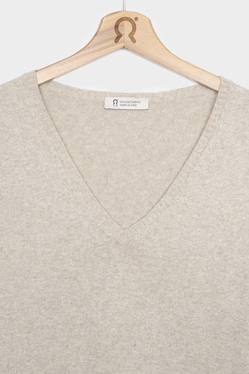 Pull col v en coton bio et recyclé | beige "maglia donna cotone rigenerato arianna"