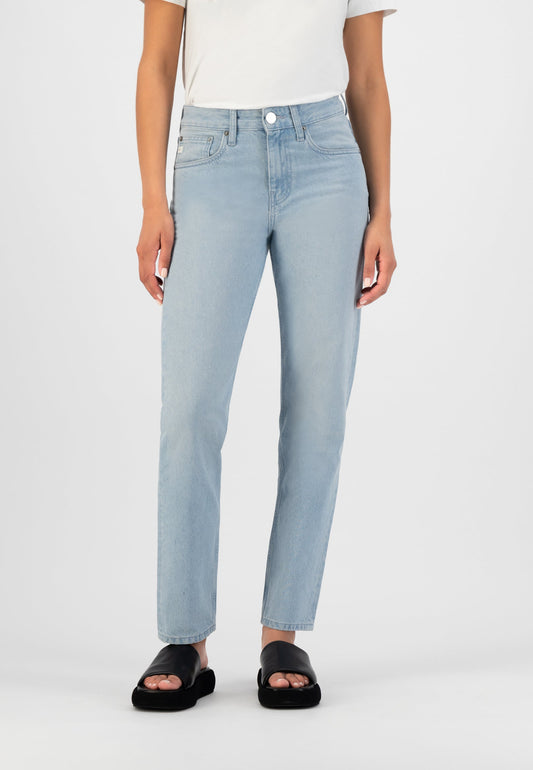 Jean droit bleu clair en coton bio et recyclé - easy go sunny stone