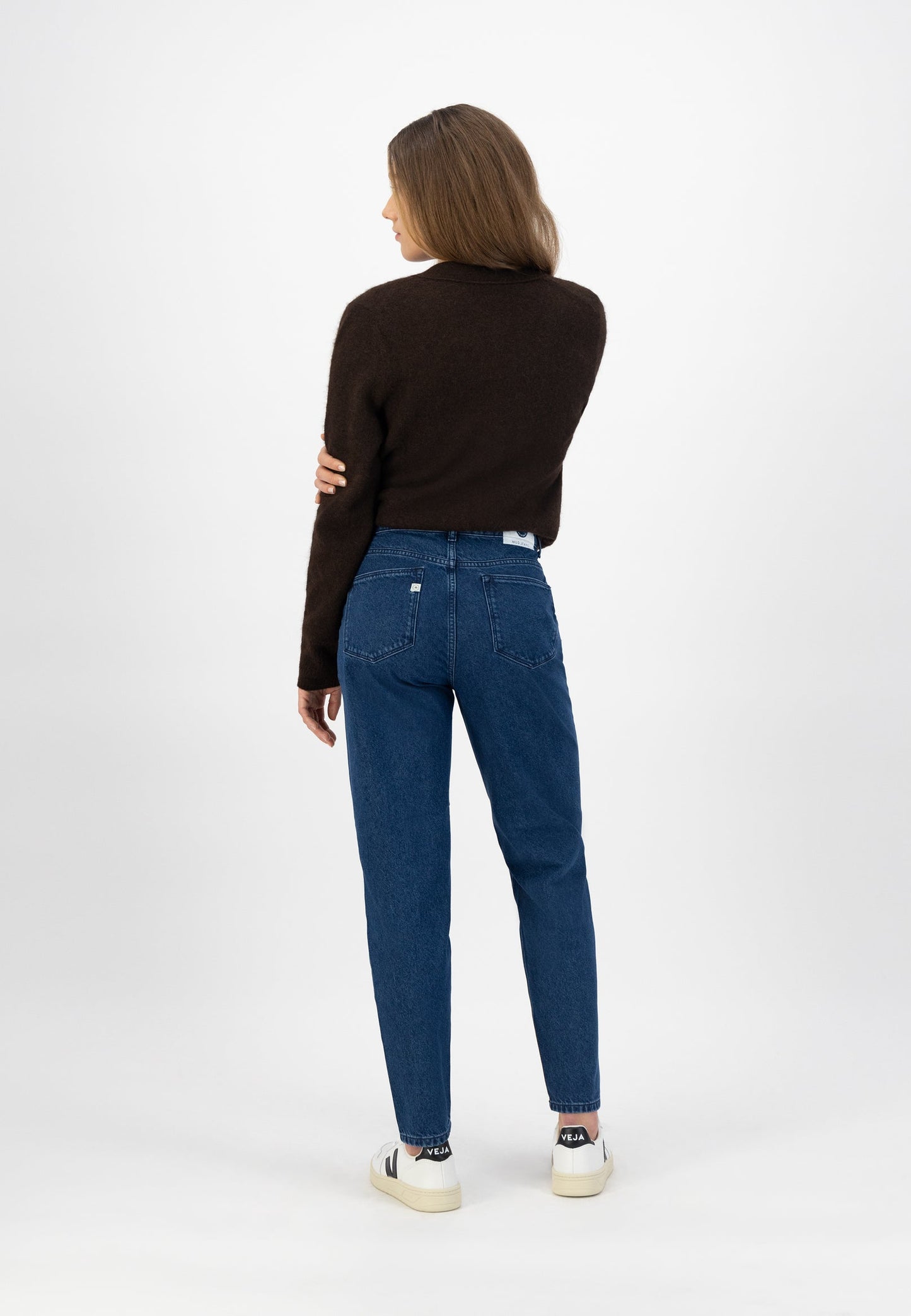 Jean carotte bleu foncé en coton bio et recyclé - loose bailey stone indigo