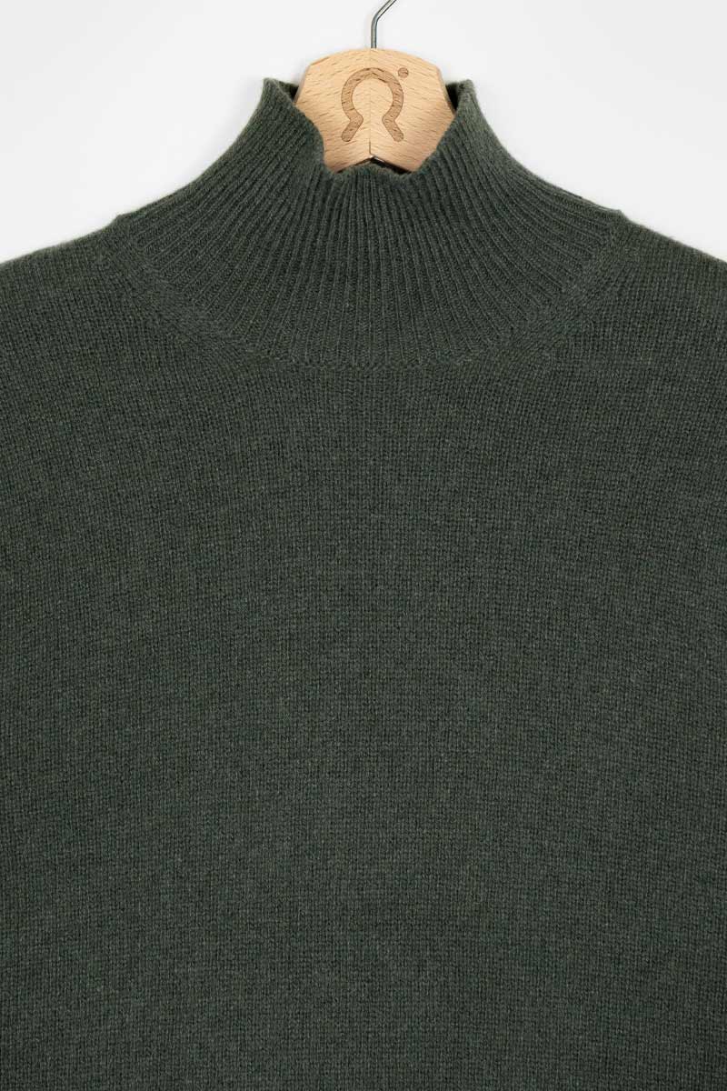 Pull col roulé en cachemire recyclé | kaki "magli ada verde foresta"